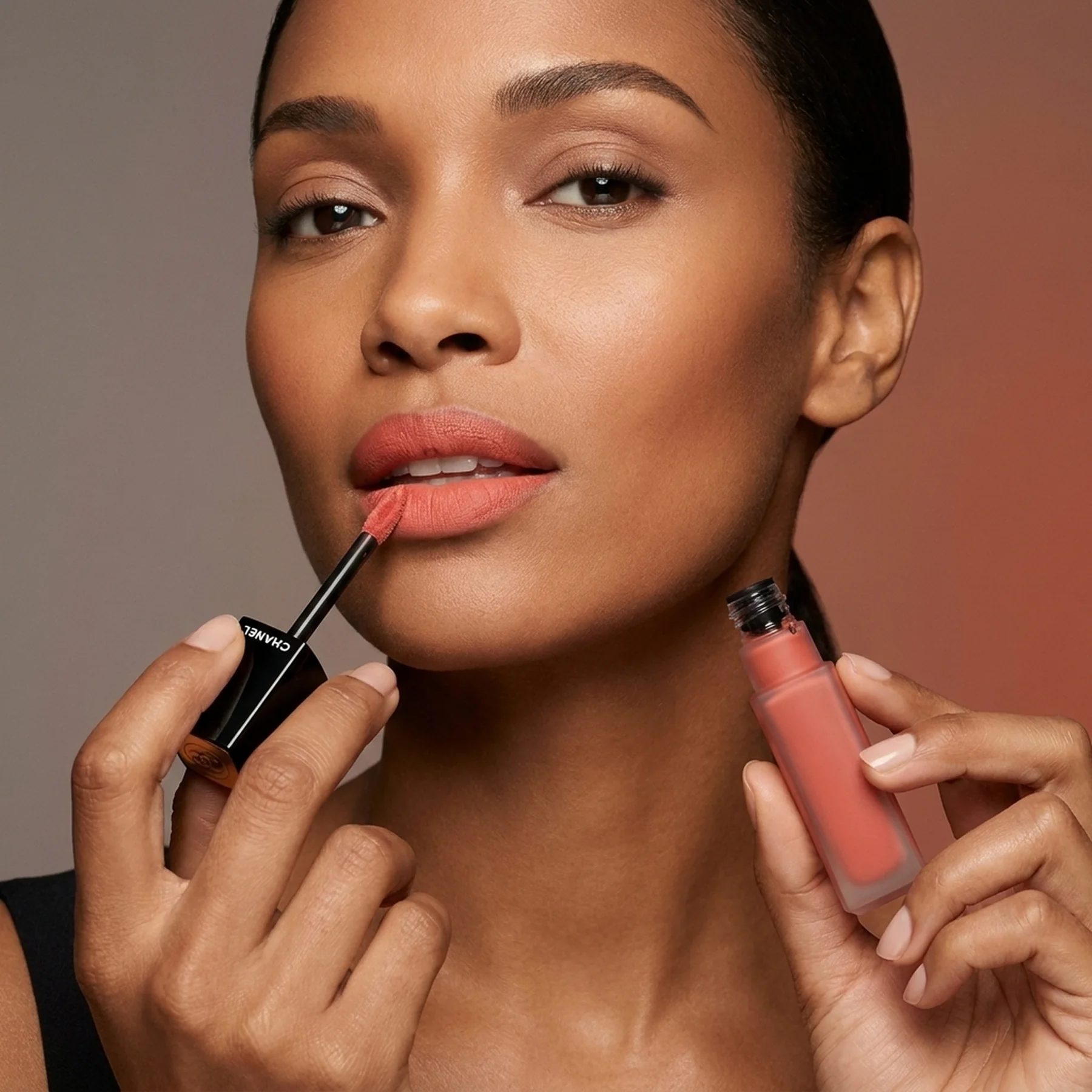Помада для губ CHANEL Rouge Allure Liquid Velvet 6 мл 206 SURPRENANTE