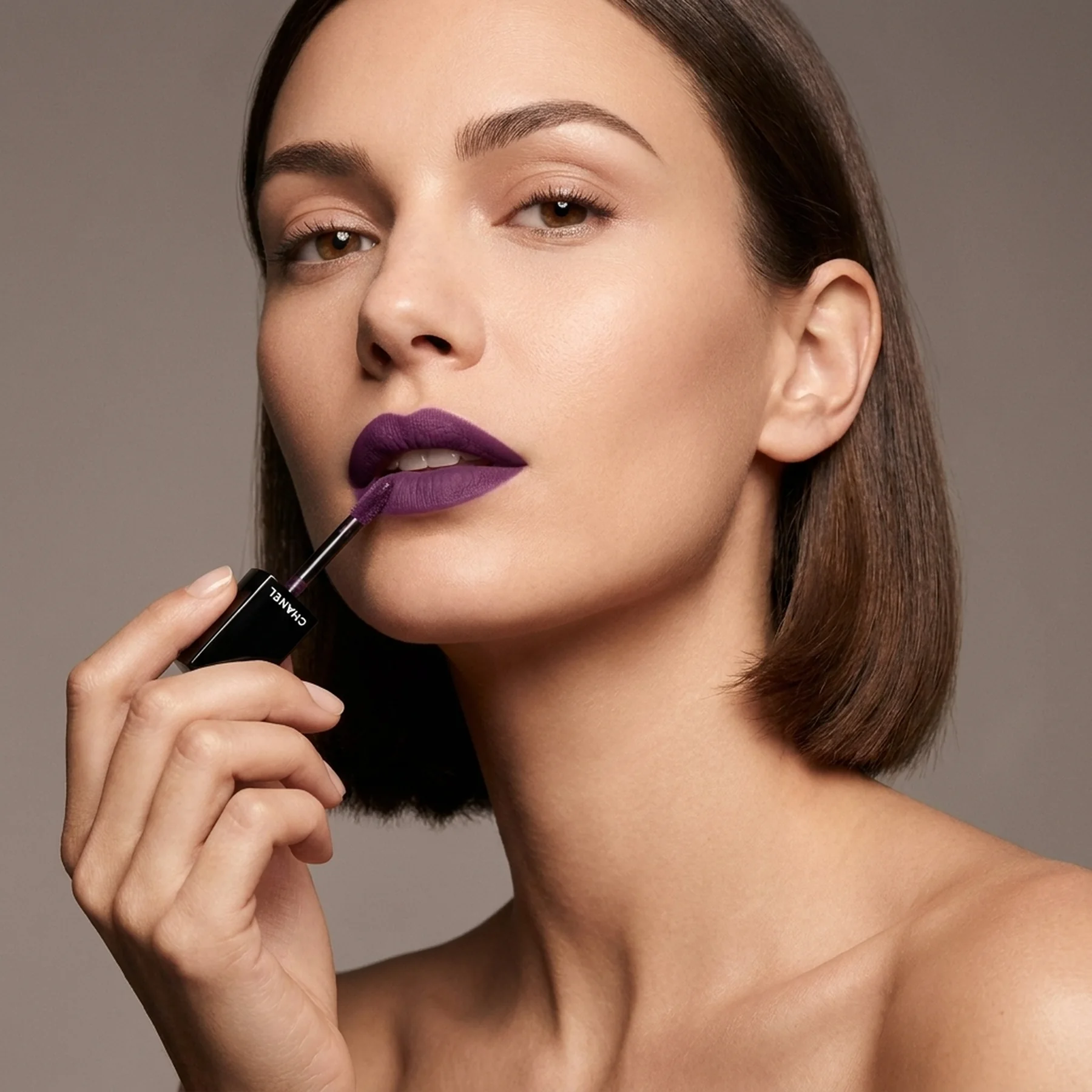 Помада для губ CHANEL Rouge Allure Liquid Velvet 6 мл 236 ENSORCELANTE