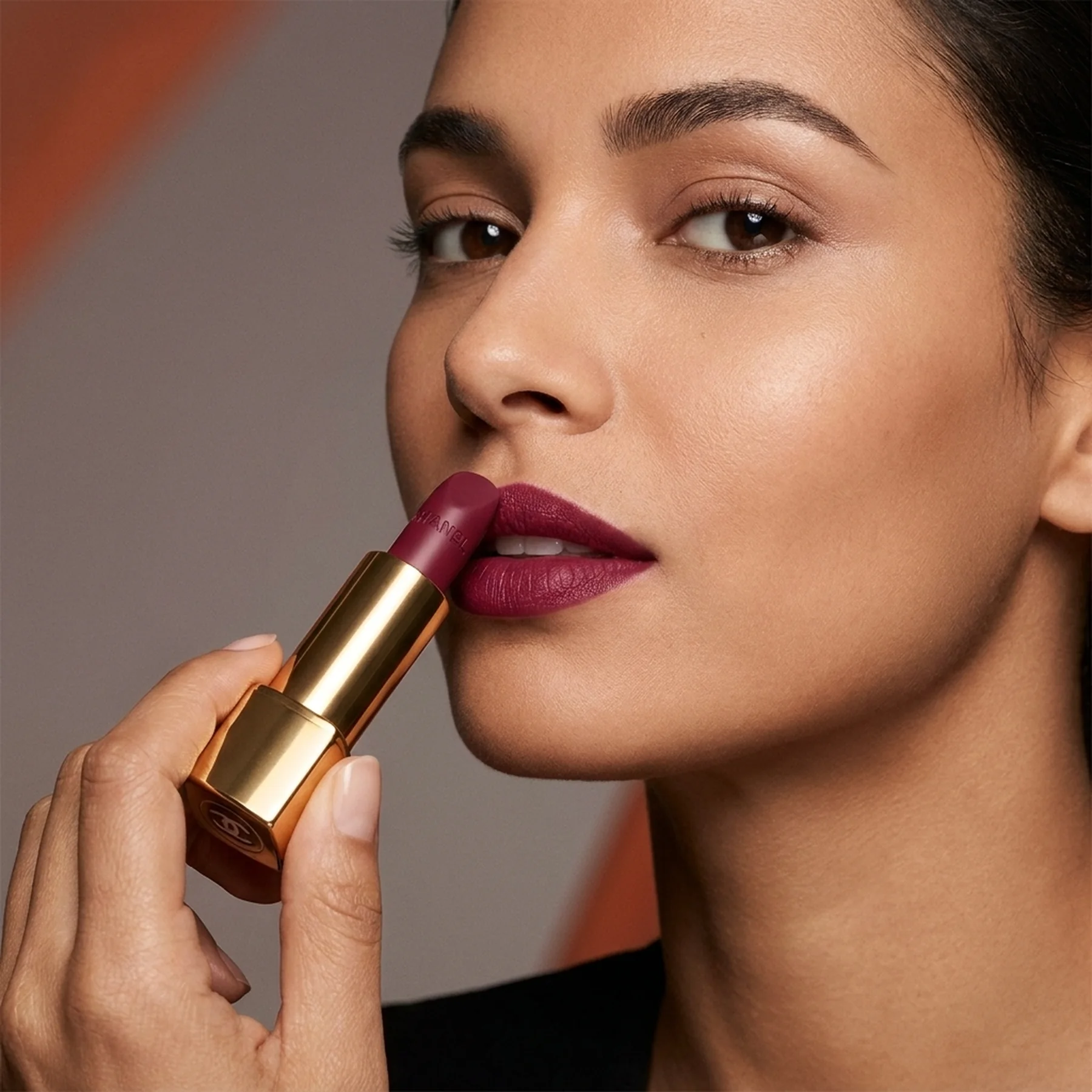 Помада для губ CHANEL Rouge Allure Velvet 3.5 мл 367 Effrontee