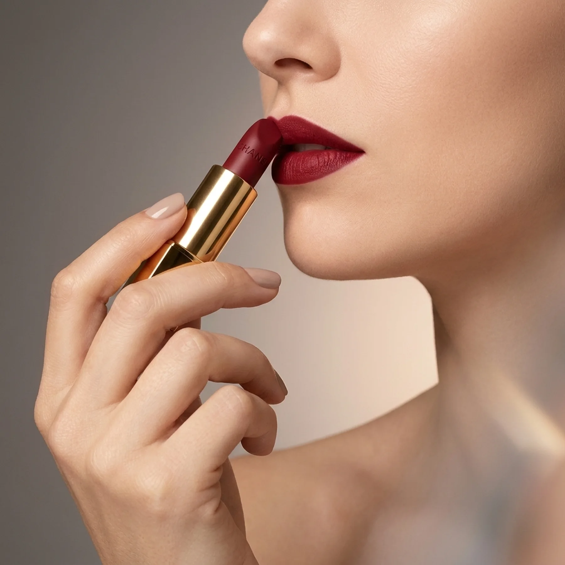Помада для губ CHANEL Rouge Allure Velvet 3.5 мл 377 Audacieuse