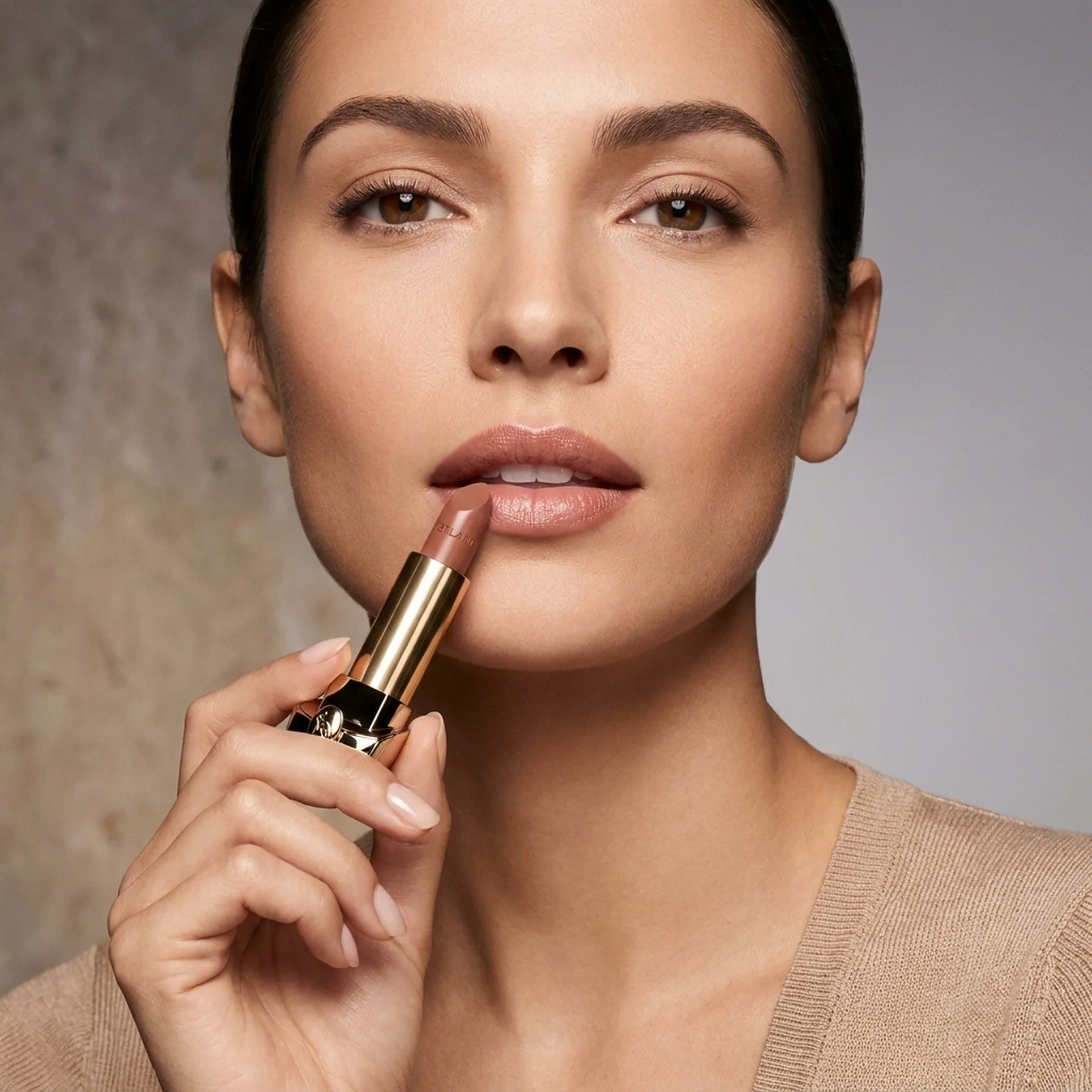Помада для губ Guerlain Rouge G Care Satin Lipstick 3.5 г 11 Le Beige Noisette