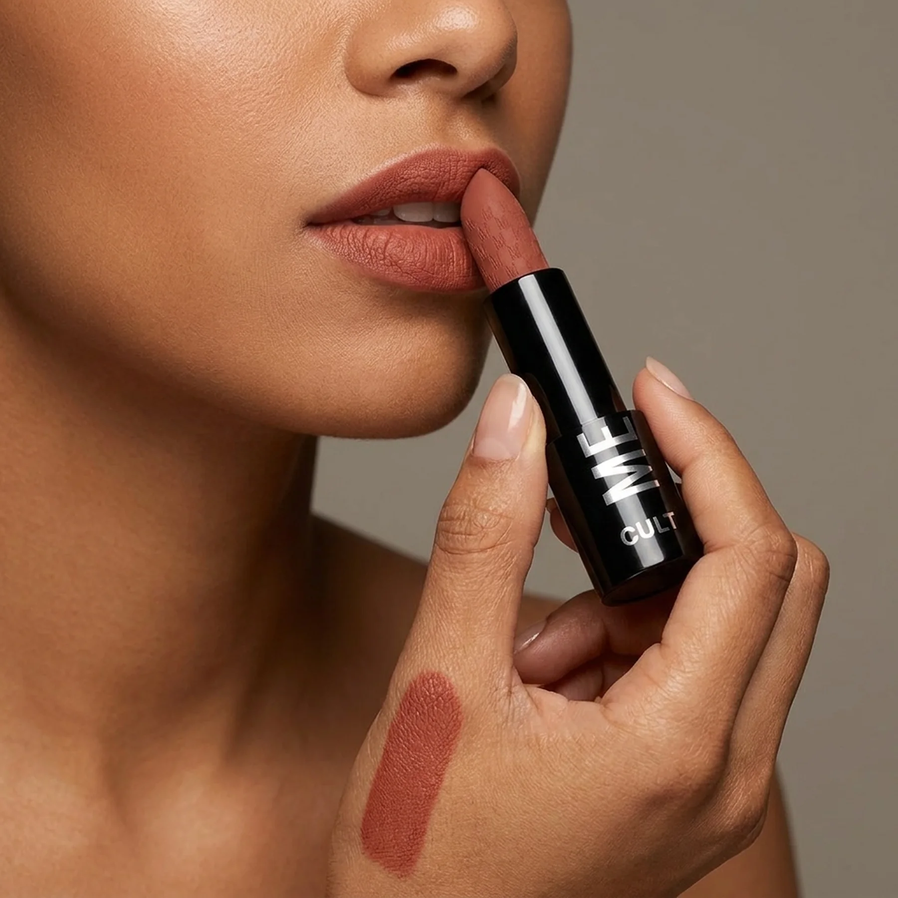 Помада для губ MESAUDA Cult Matte Lipstick 3.5 мл 205 Supreme