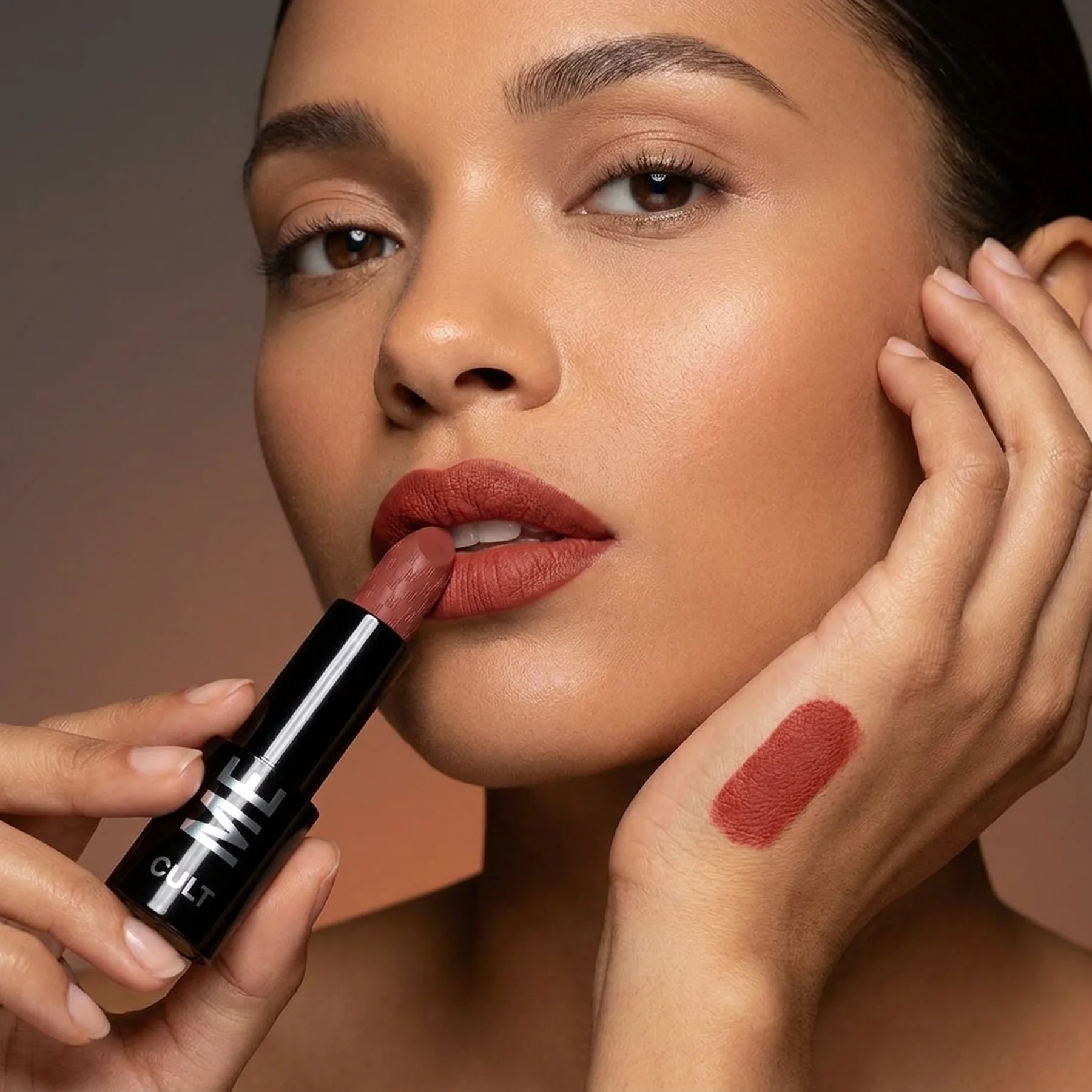 Помада для губ MESAUDA Cult Matte Lipstick 3.5 мл 209 Fashion