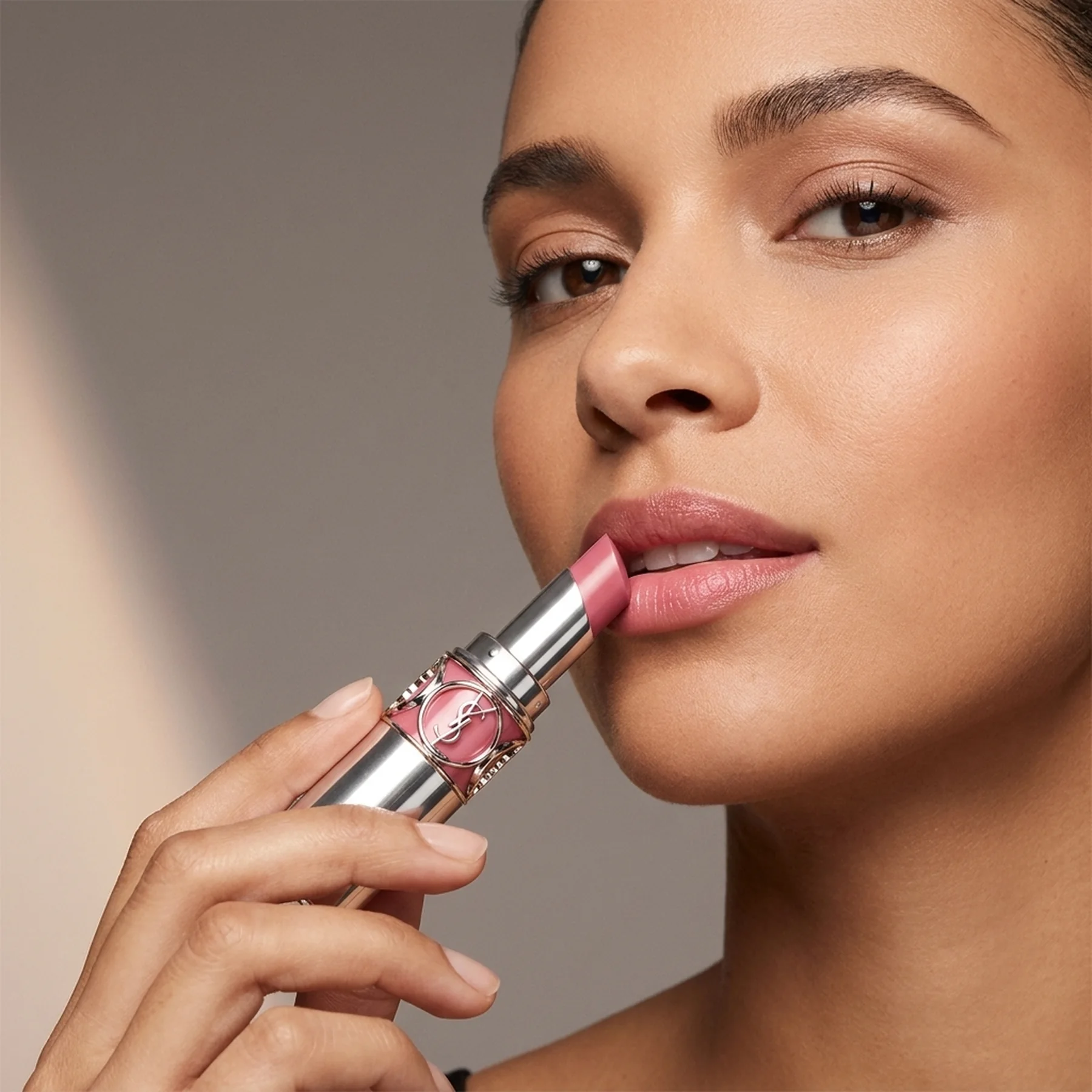 Помада для губ Yves Saint Laurent Loveshine Candy Glow 3 г 8B That Pink
