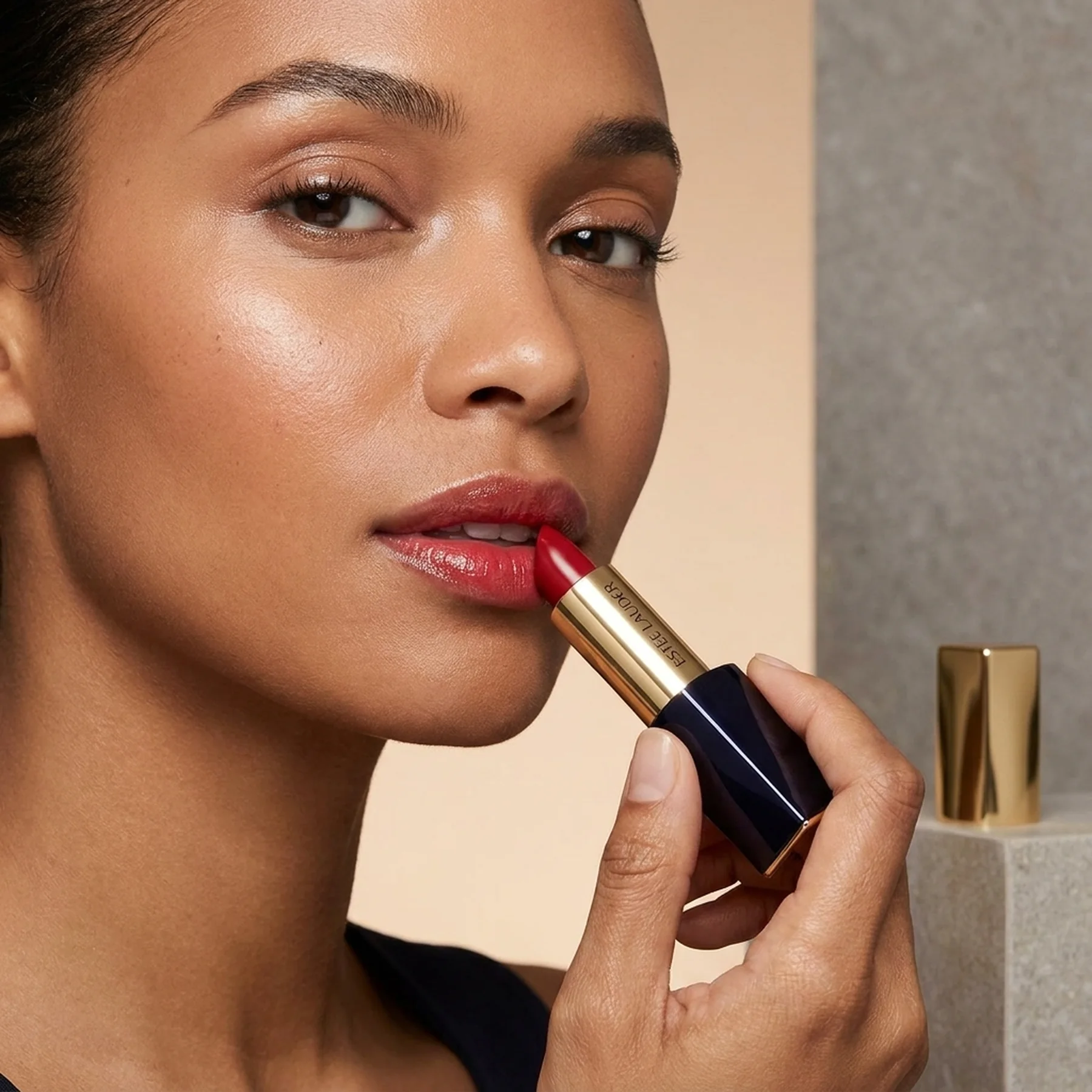 Помада Estee Lauder Pure Color Melt-On Glosstick 1.8 мл 655 Melted Garnet