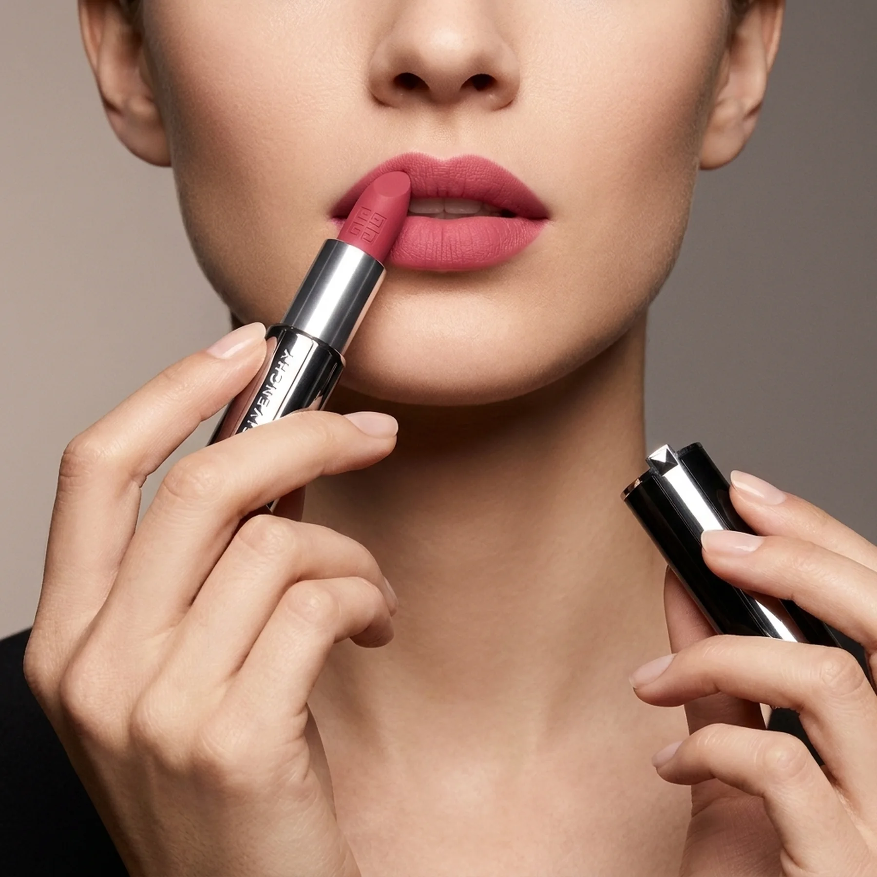 Помада Givenchy Le Rouge Velvet Matte Long-Lasting Lipstick 2.3 г P227 PINK SILHOUETTE