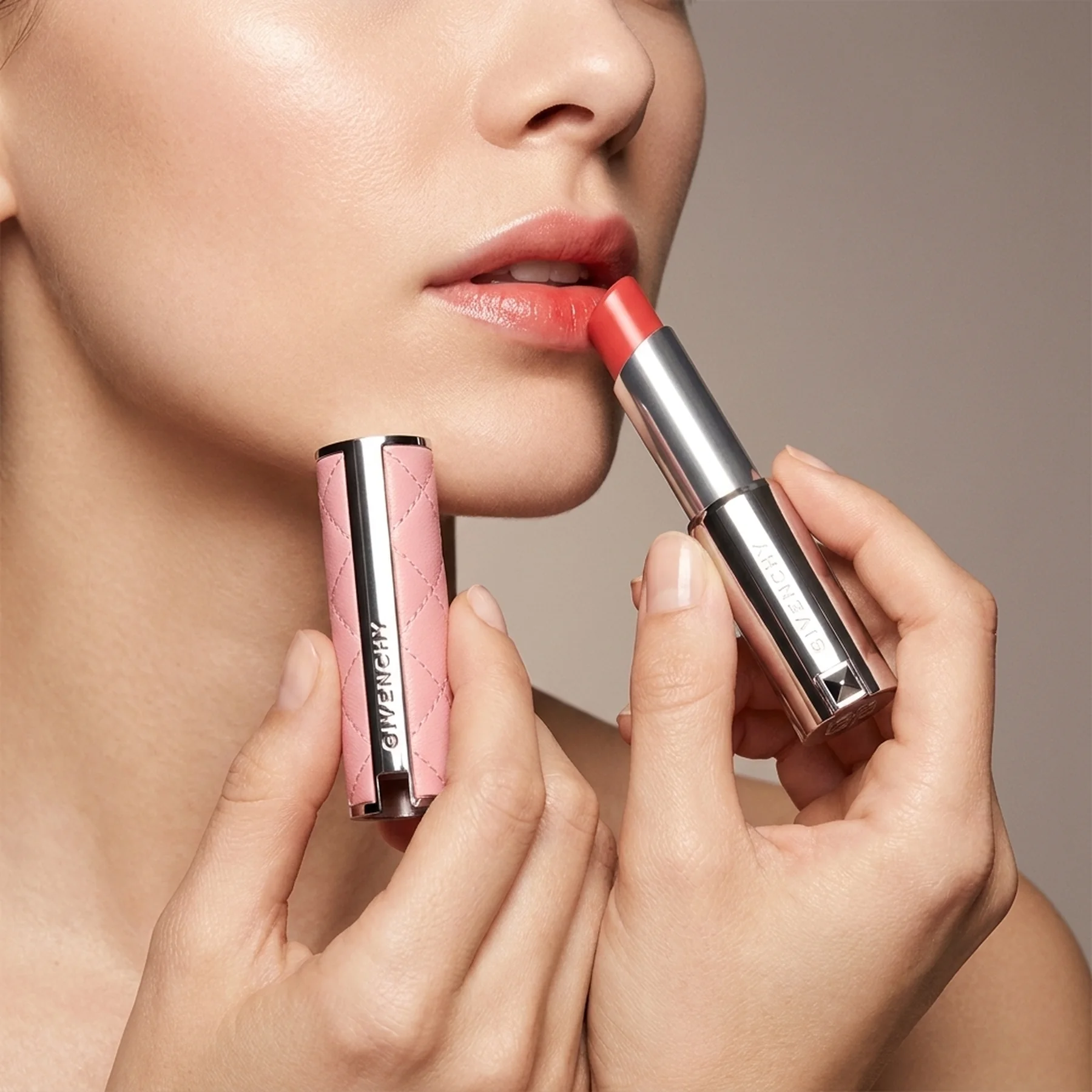 Помада Givenchy Rose Perfecto Shine Serum Lip Oil Stick 3.2 г 332 Iconic Red