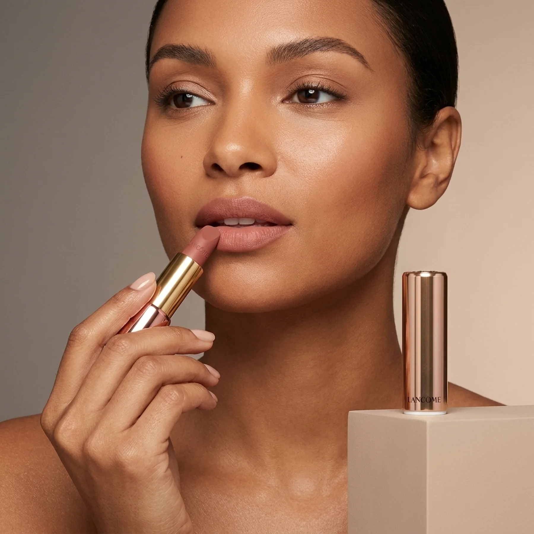 Помада Lancome L'Absolu Rouge Intimatte Soft-Blurred Matte Lipstick 3.4 г 210