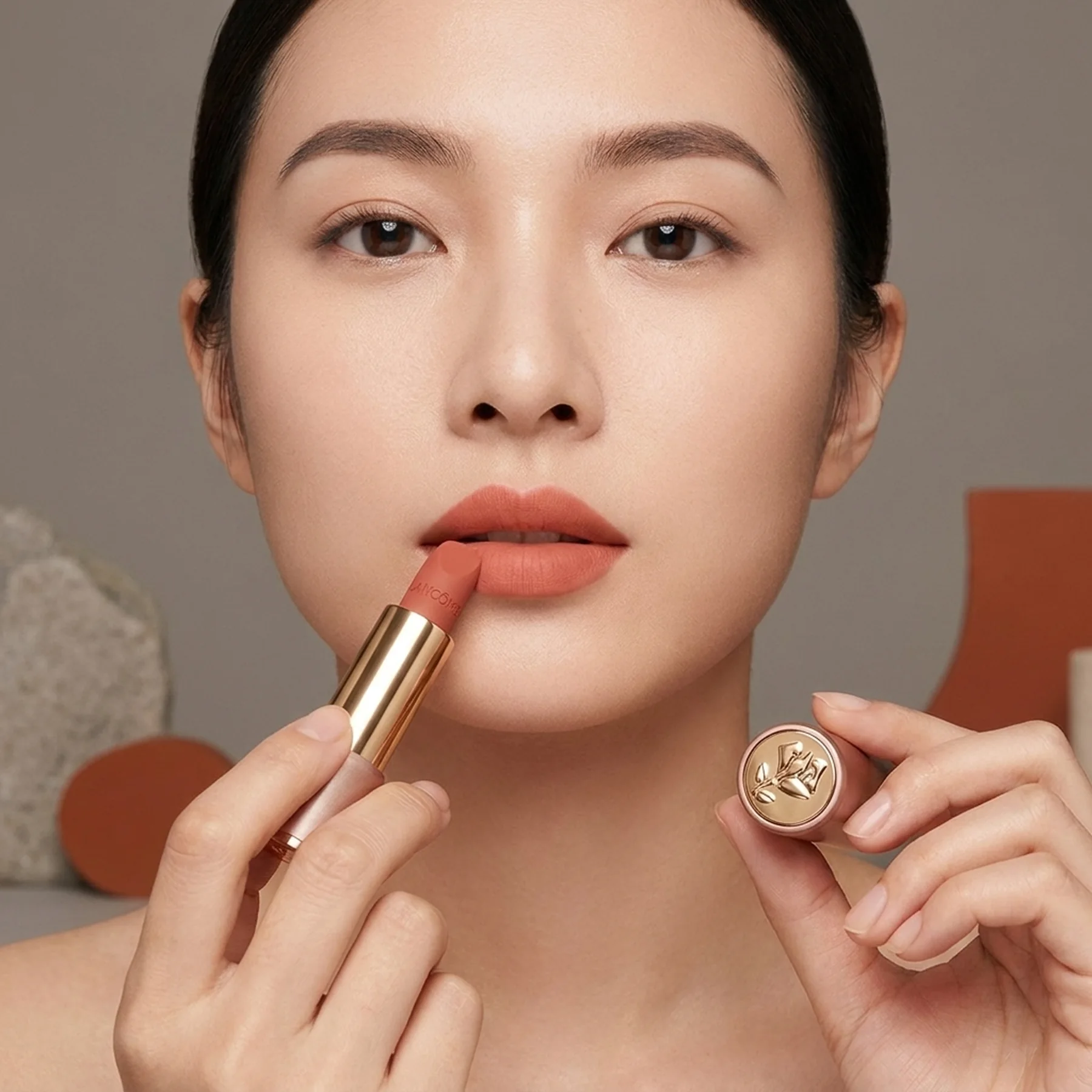 Помада Lancome L'Absolu Rouge Intimatte Soft-Blurred Matte Lipstick 3.4 г 247