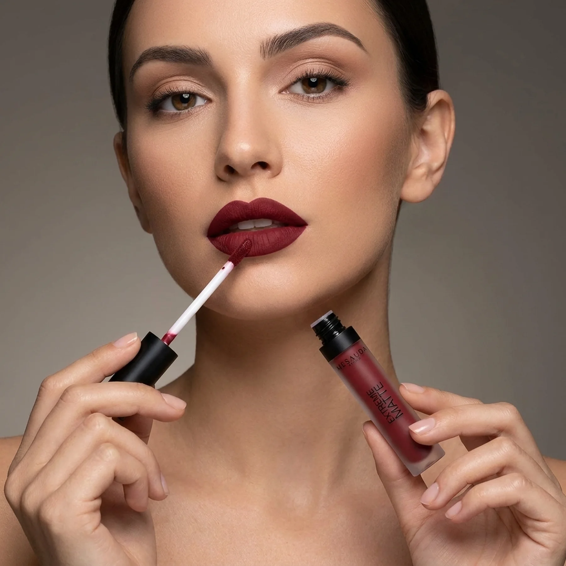 Помада стойкая, матовая MESAUDA Extreme Matte 7 мл 111 Vampira