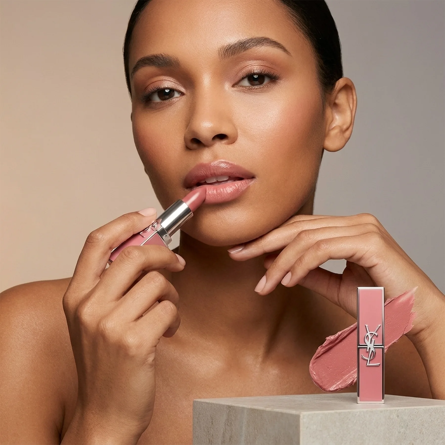 Помада Yves Saint Laurent Lovenude Lip Blusher 3 г 44 Nude Lavalliere