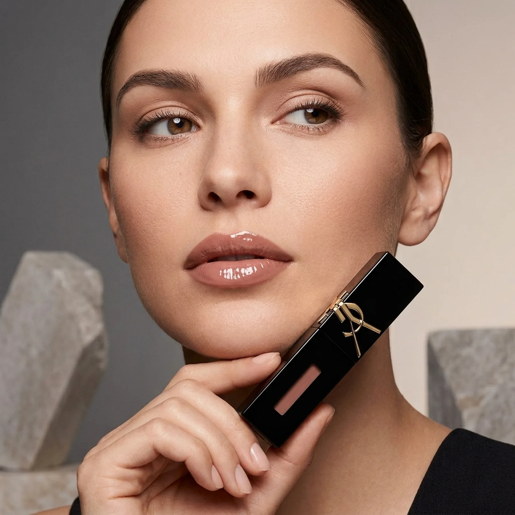 Помада Yves Saint Laurent The Inks Vinyl Cream High Shine Lip Stain 5.5 мл 44 Nude Lavalliere
