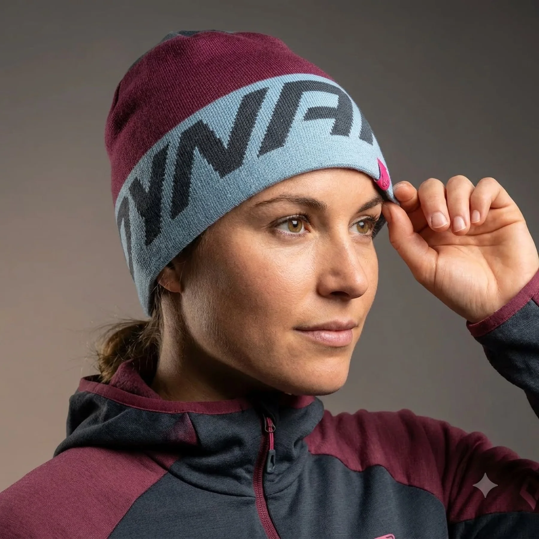 Шапка Dynafit RADICAL BEANIE 71088 3181 - UNI58 - блакитний/бордовий