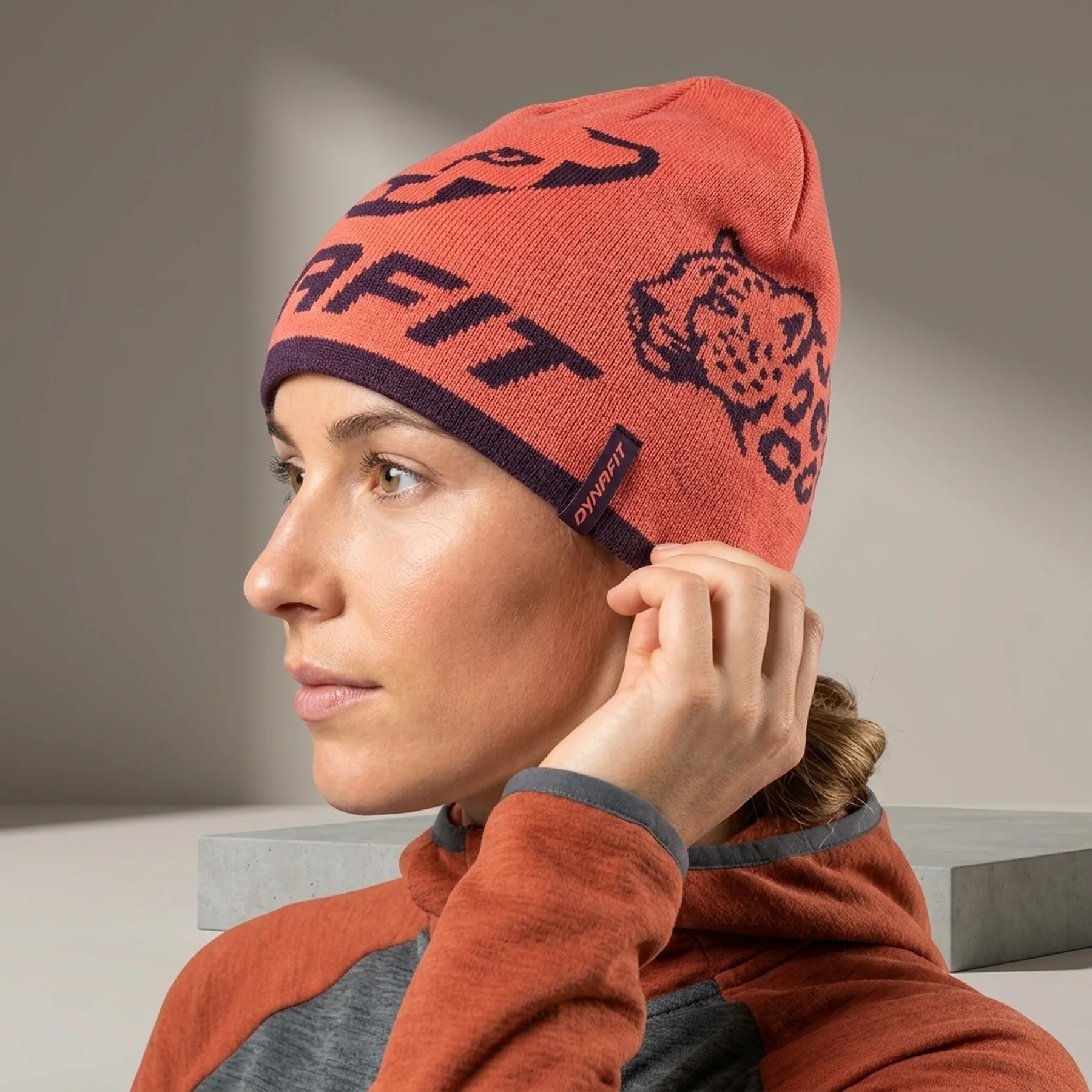 Шапка Dynafit LEOPARD LOGO BEANIE 70512 6171 - UNI58 - кораловий