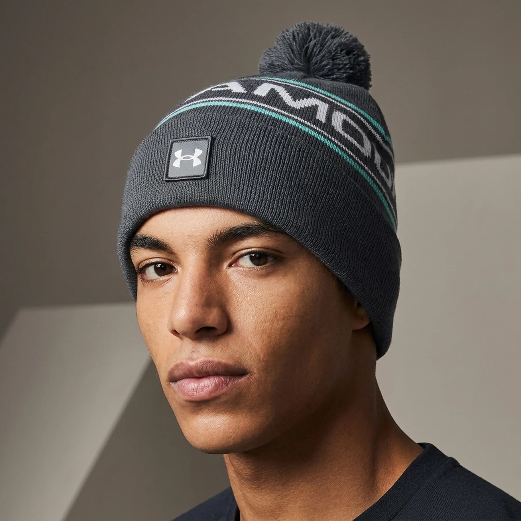 Шапка UA Men's Halftime Pom Beanie Under Armour OSFM