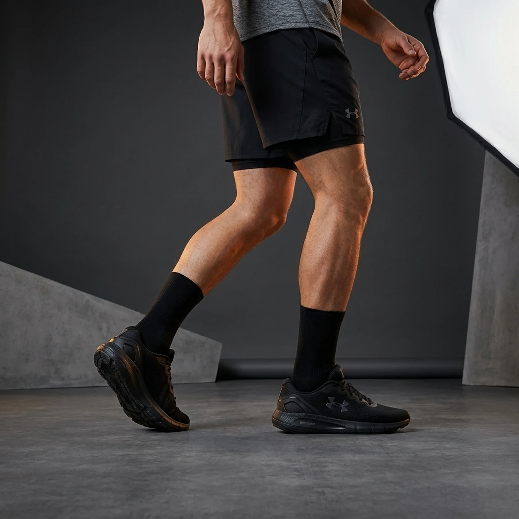 Кросівки чоловічі Under Armour Charged Surge 4 (3027000-002)