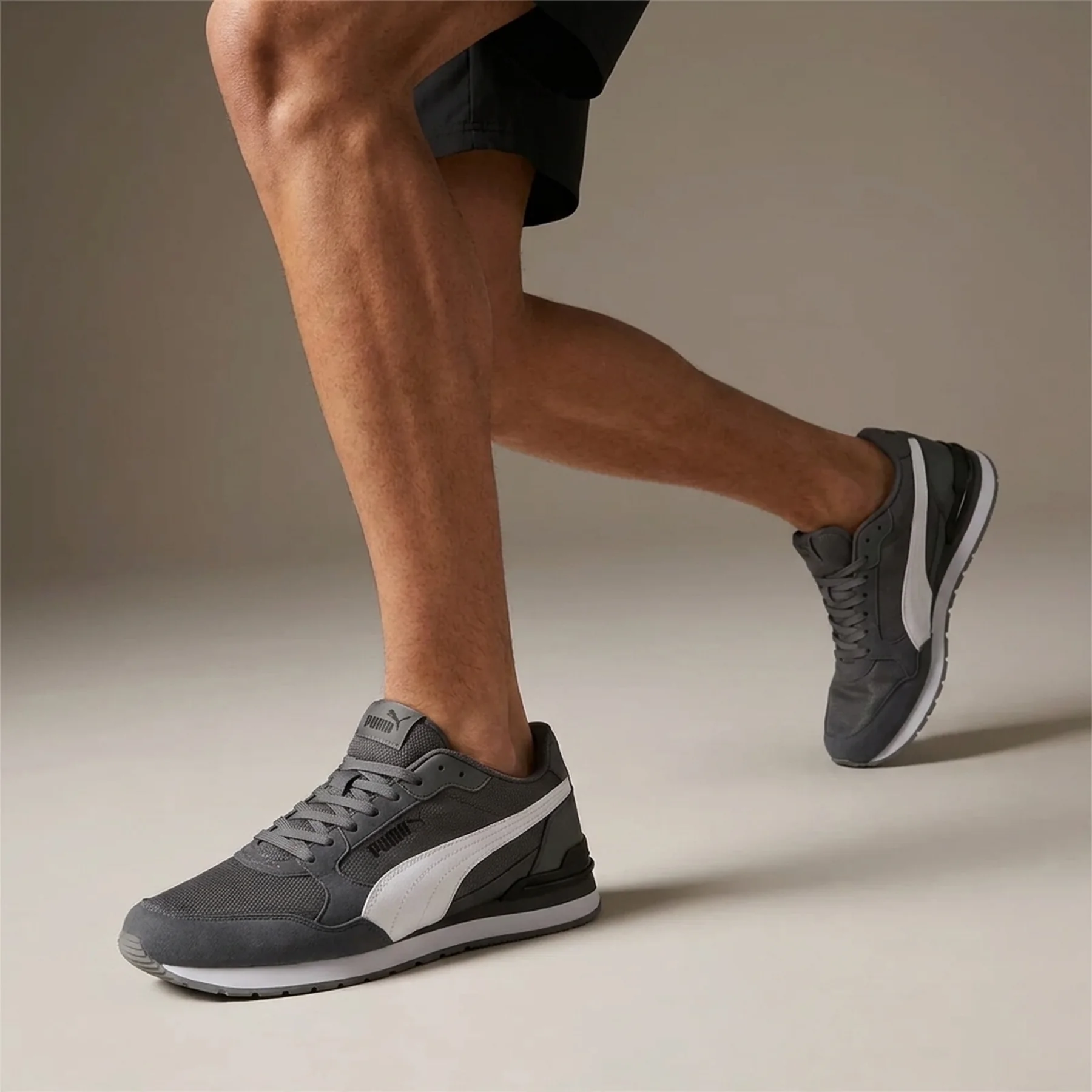 Кросівки Unisex ST Runner v4 Mesh 39966603 Puma 12 (47) Темно-сірий