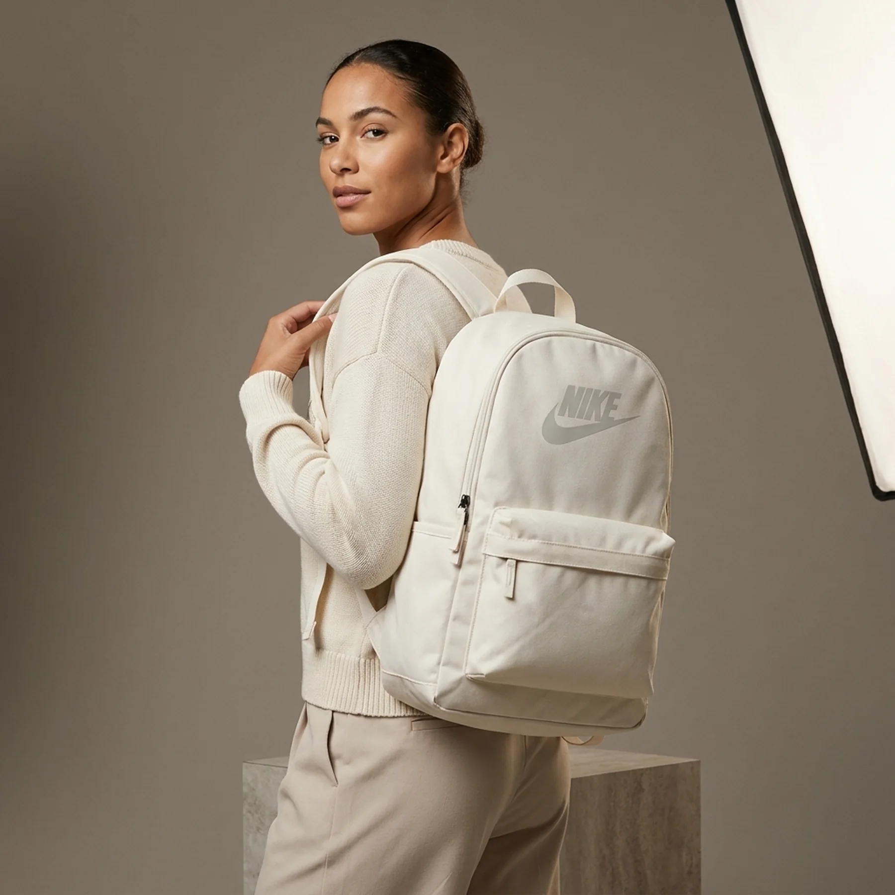 Рюкзак Nike Heritage Bkpk White (DC4244-104)