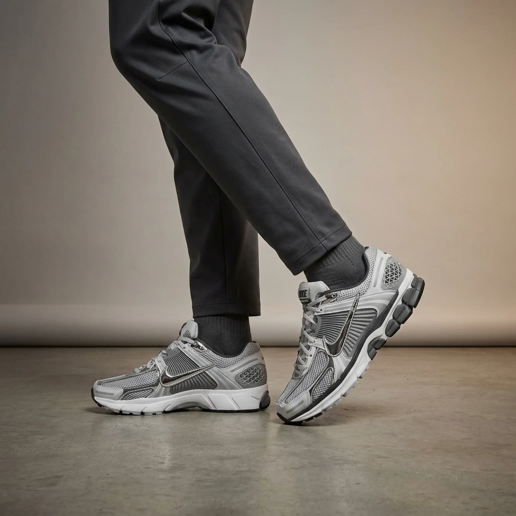 Кросівки Nike Zoom Vomero 5 Grey