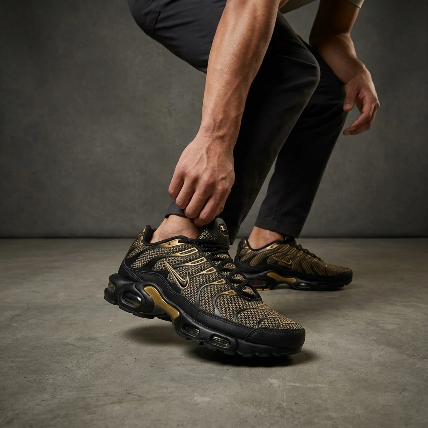 Кросівки чоловічі Nike Air Max Plus Drift Psg (FZ4748-001)