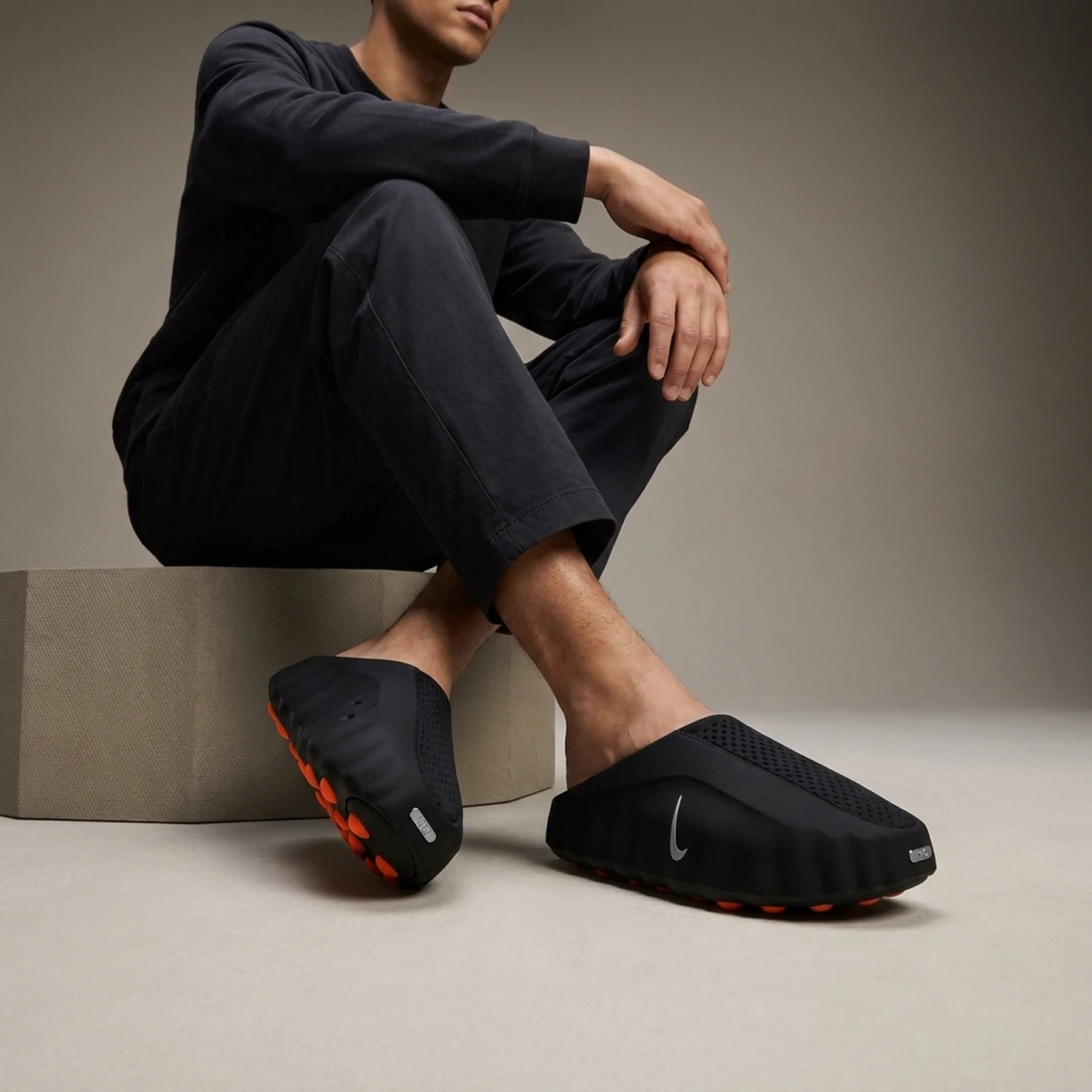 Чоловічі тапочки Men's Nike Mind 001 'Black'