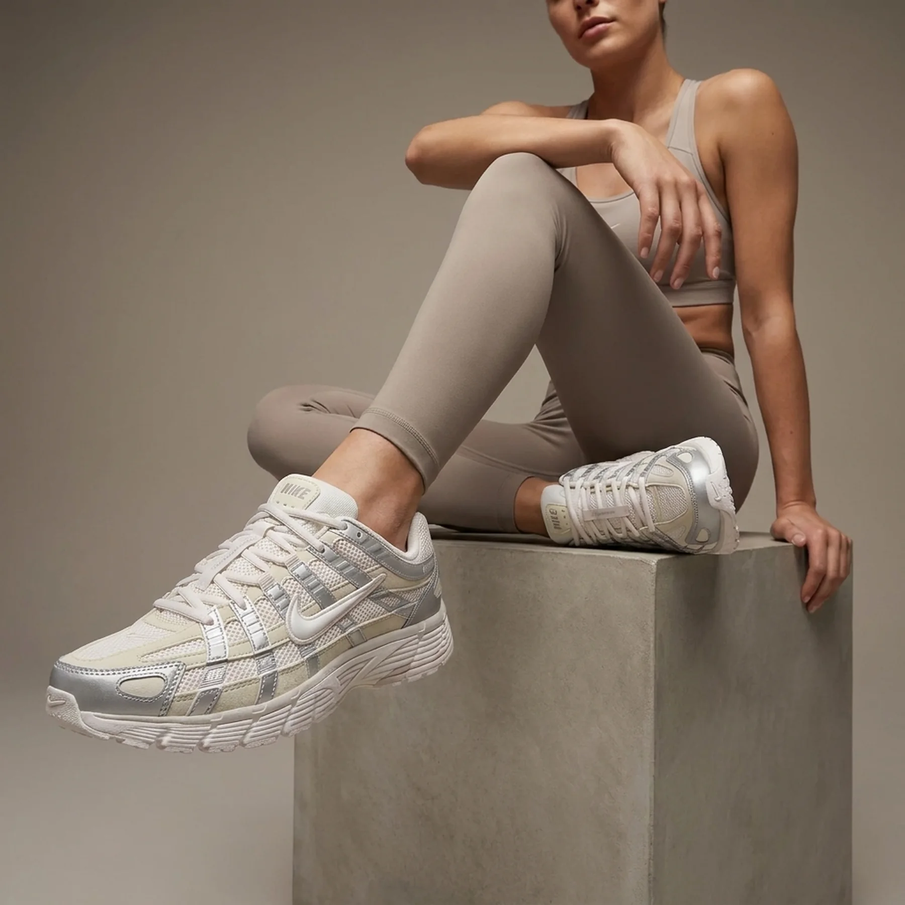 Кросівки жіночі Nike P-6000 (IB3485-001)