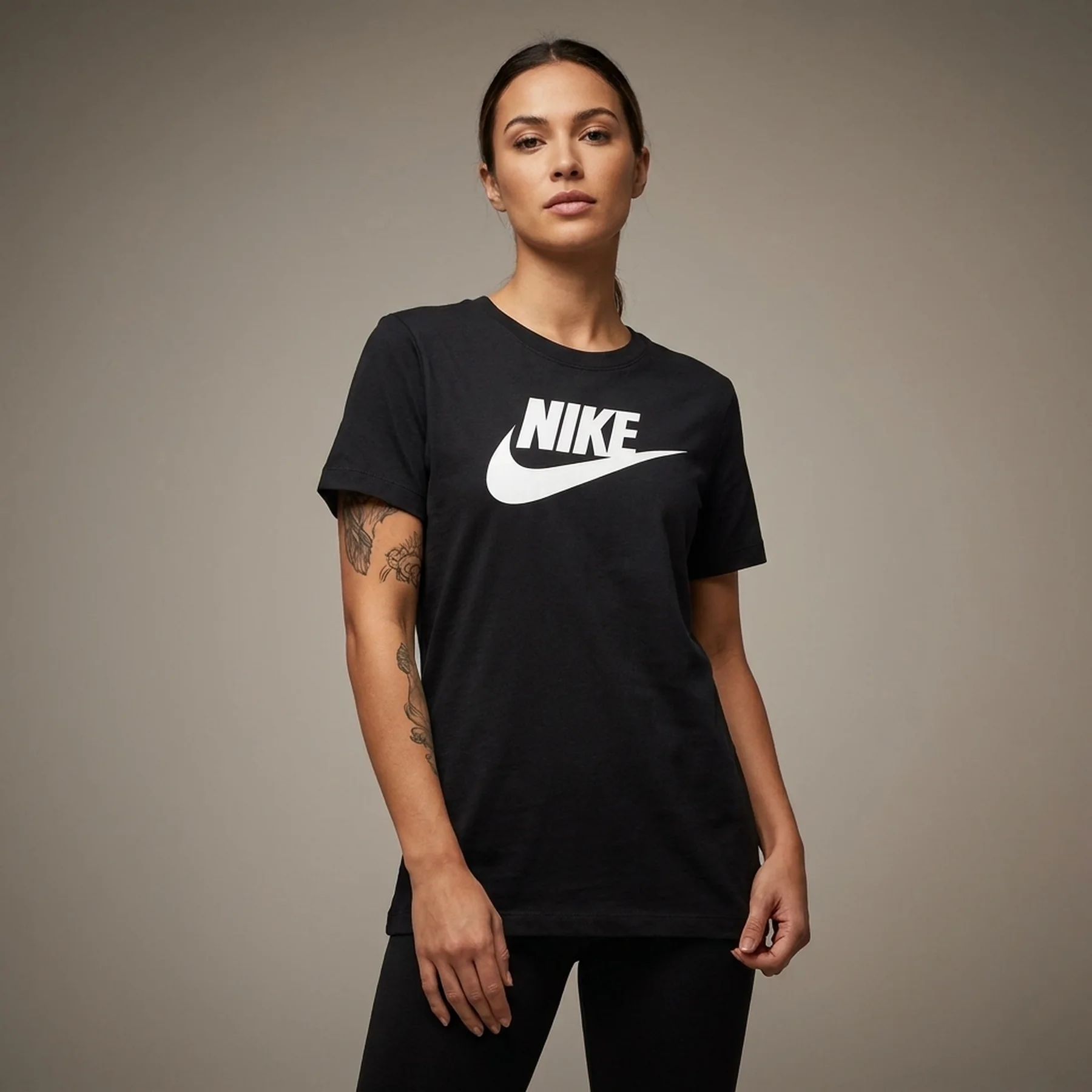 Футболка жіноча Nike Sportswear Essentials Women's Logo T-Shirt (DX7906-010)