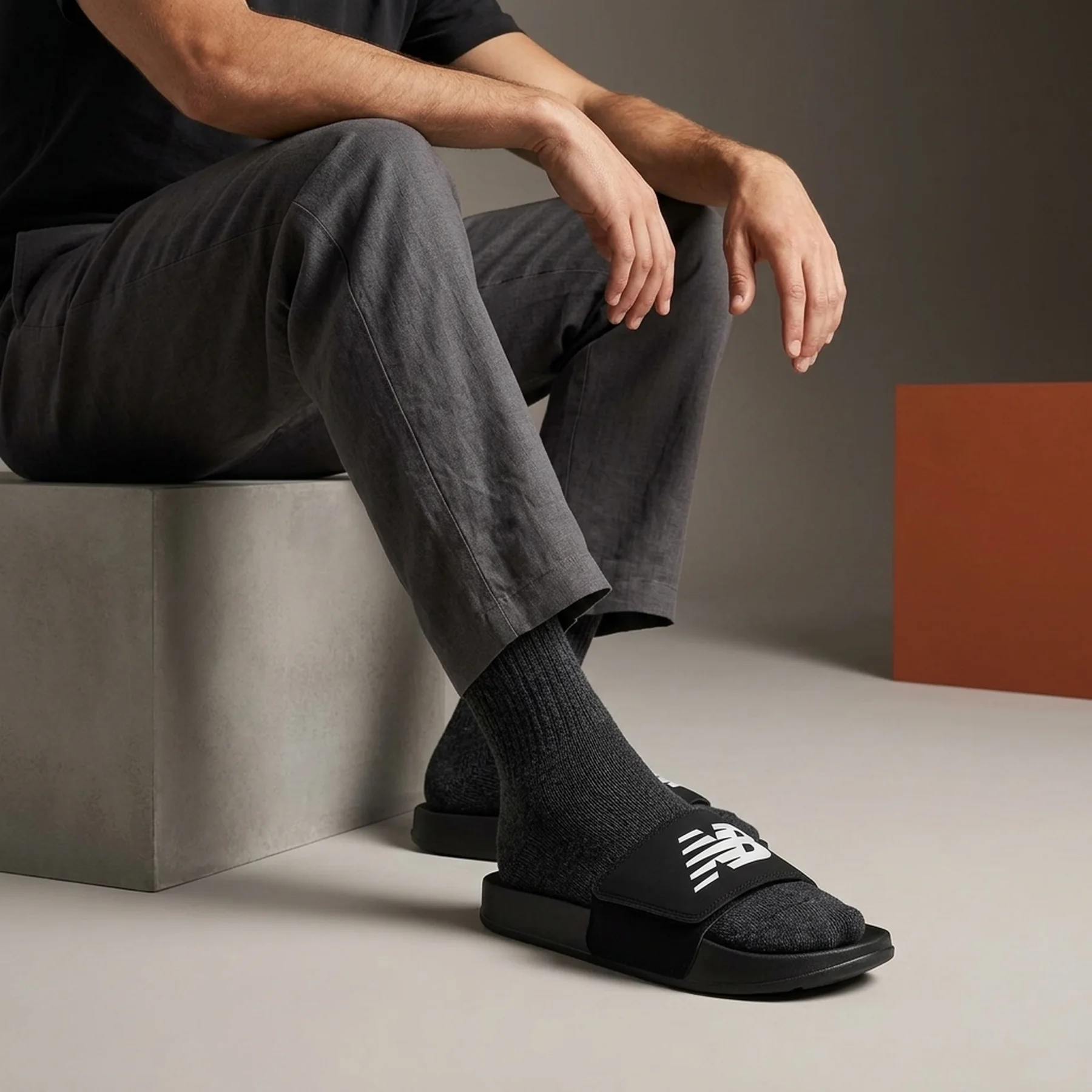 Тапочки чоловічі New Balance 200 (чорні)