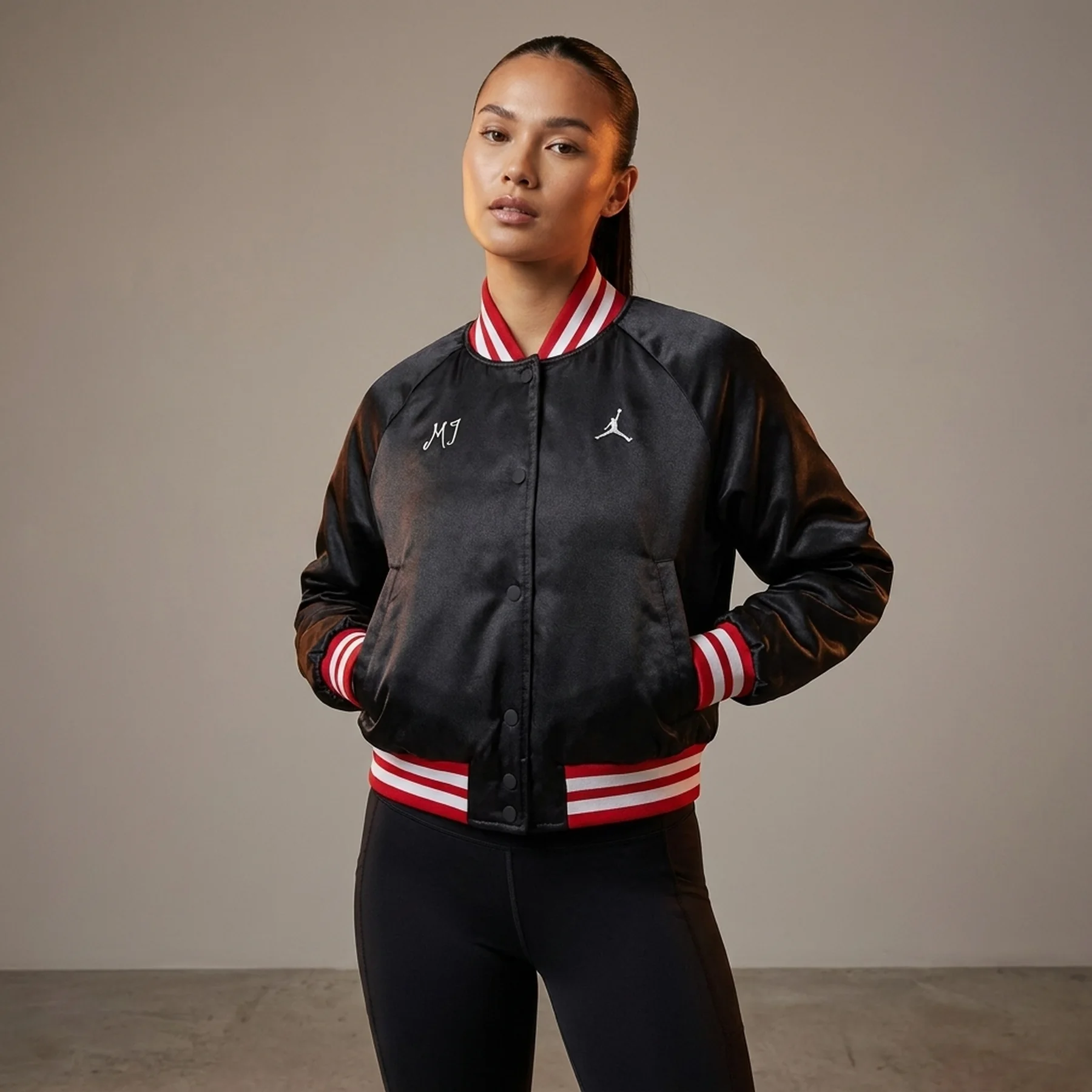 Куртка жіноча Jordan Varsity Jacket Black (FB5152-010)