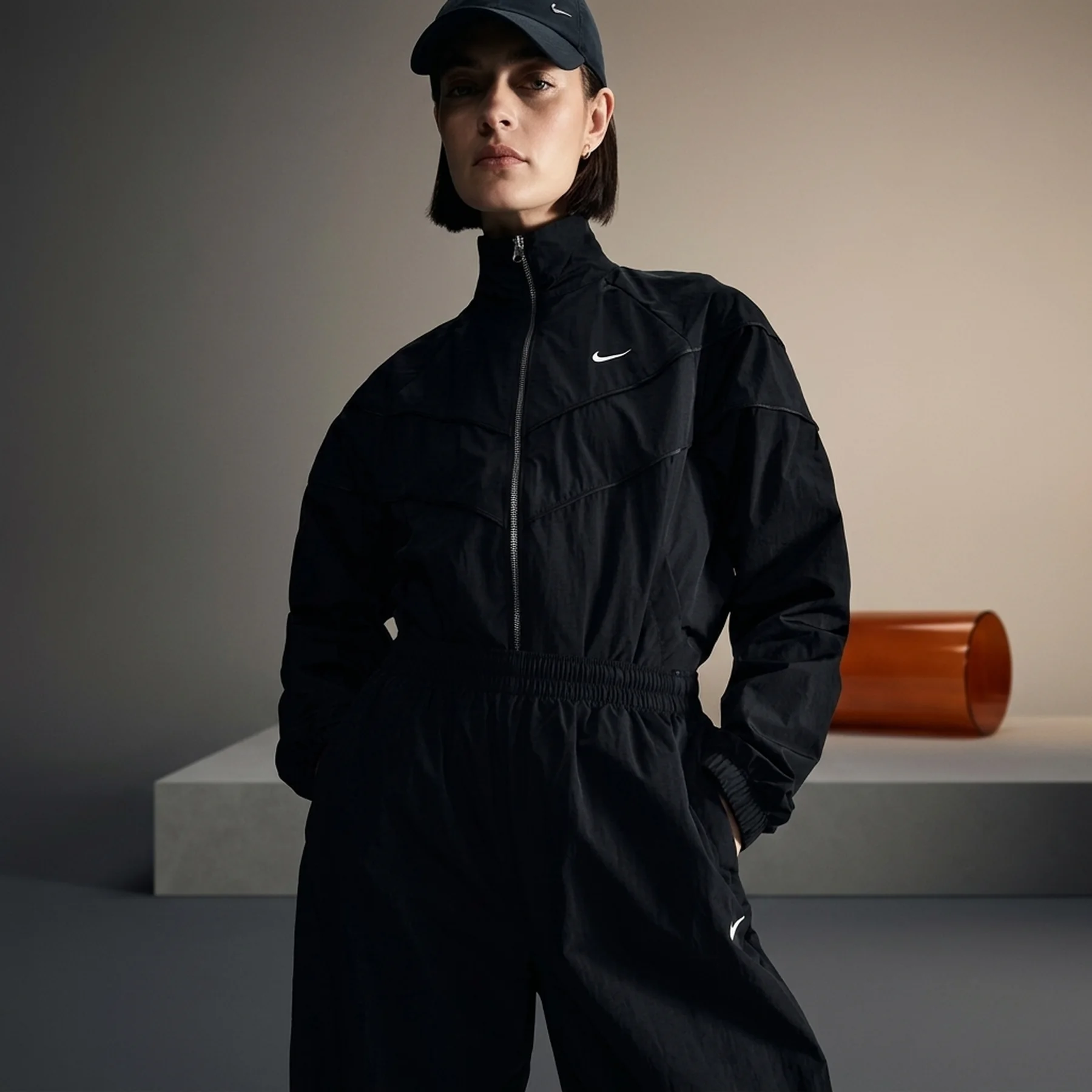 Вітровка жіноча Nike Windrunner Black (FV6304-010)