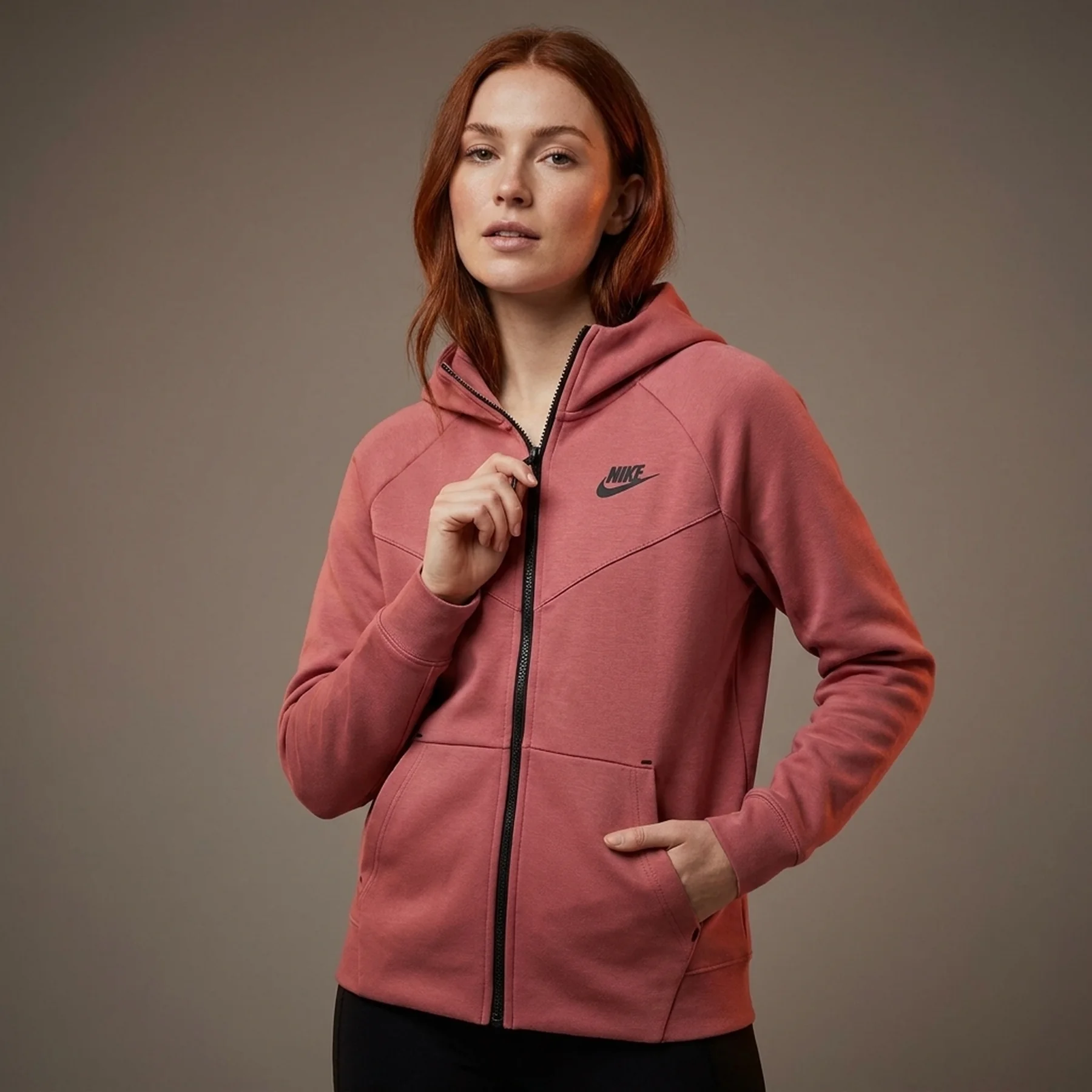 Кофта жіночі Nike Sportswear Tech Fleece Windrunner (CW4298-602)