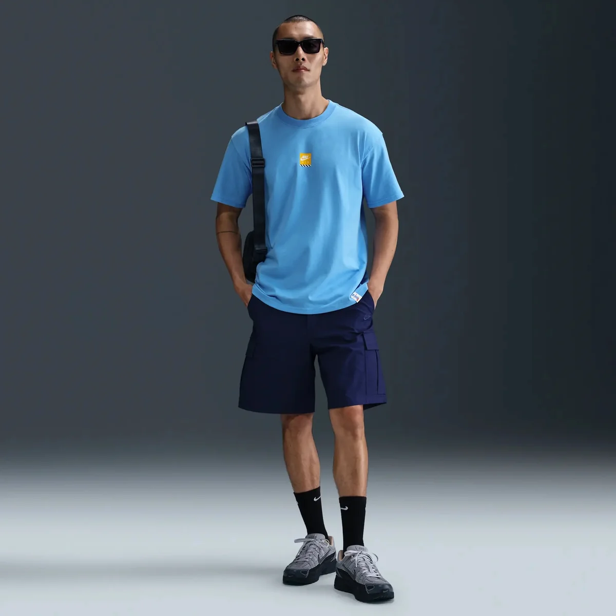 Футболка чоловіча Nike Sportswear Max90 T-Shirt HJ0768-412