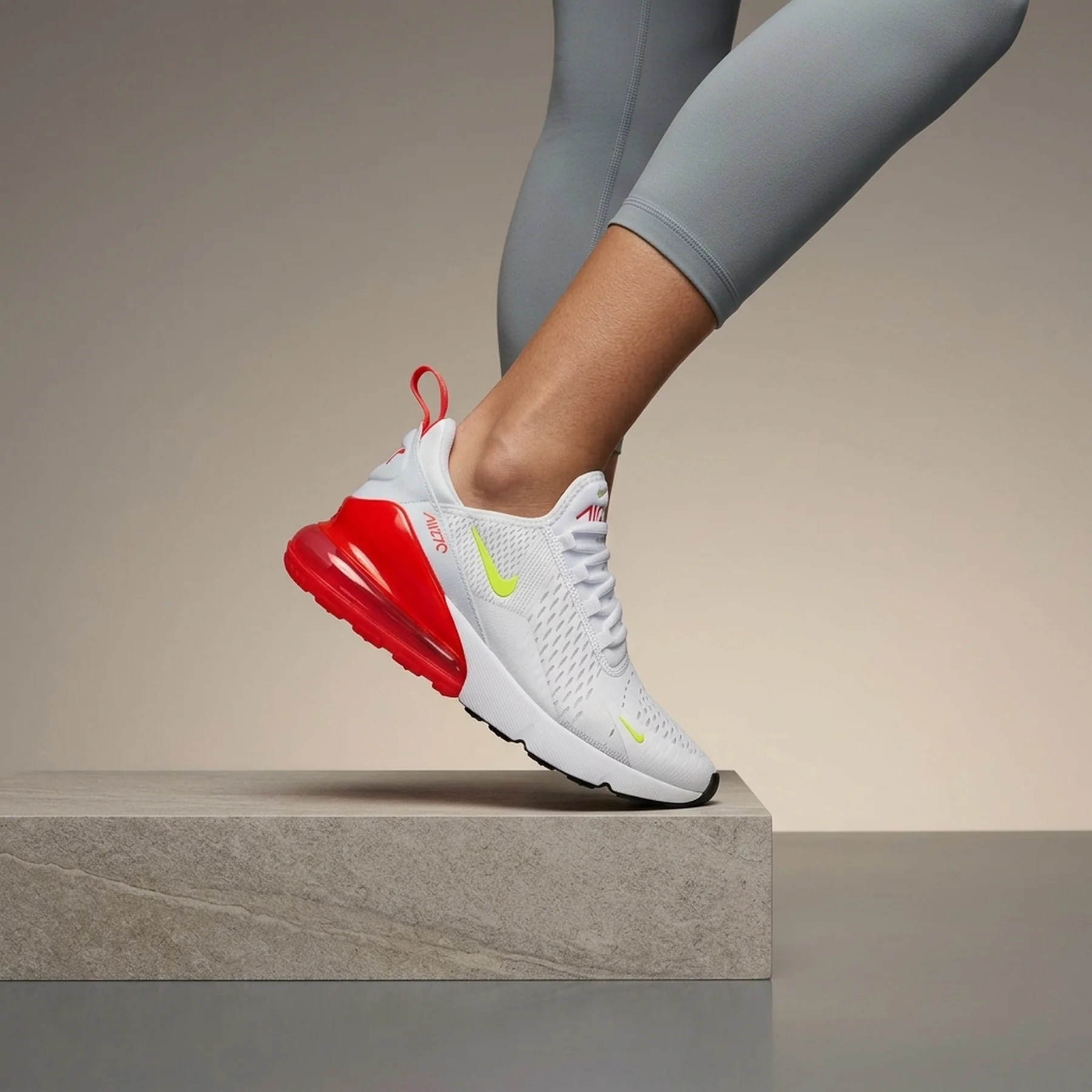 Кросівки жіночі Nike Air Max 270 (AH6789-114)
