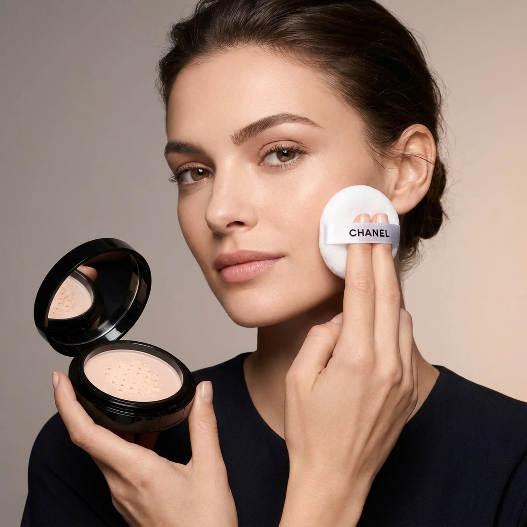 Пудра CHANEL Poudre Universelle Libre Natural Finish Loose Powder On-The-Go Format 6 г 20 MEDIUM LIGHT