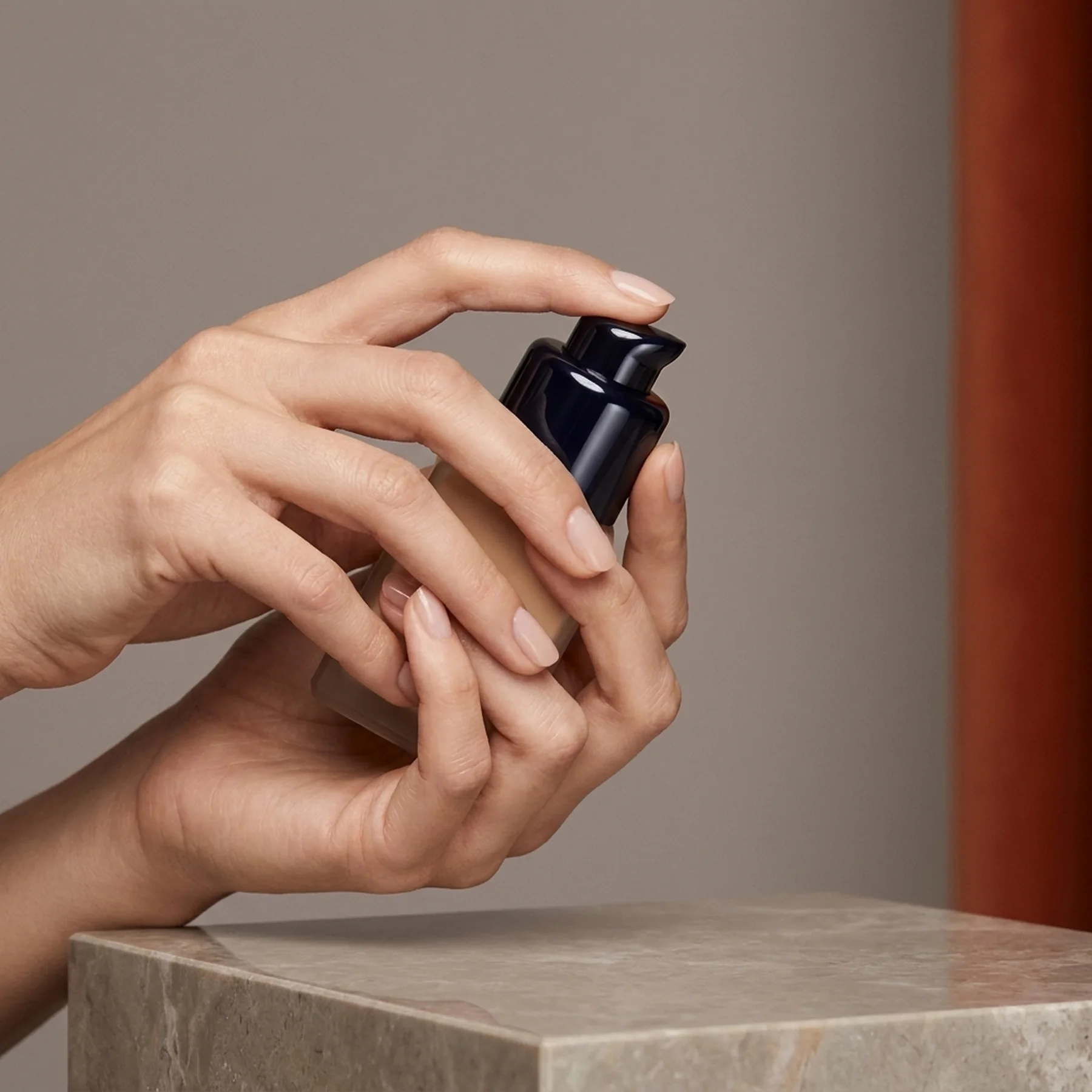 Пульверизатор Estee Lauder Double Wear Stay-in-Place Pump 2026