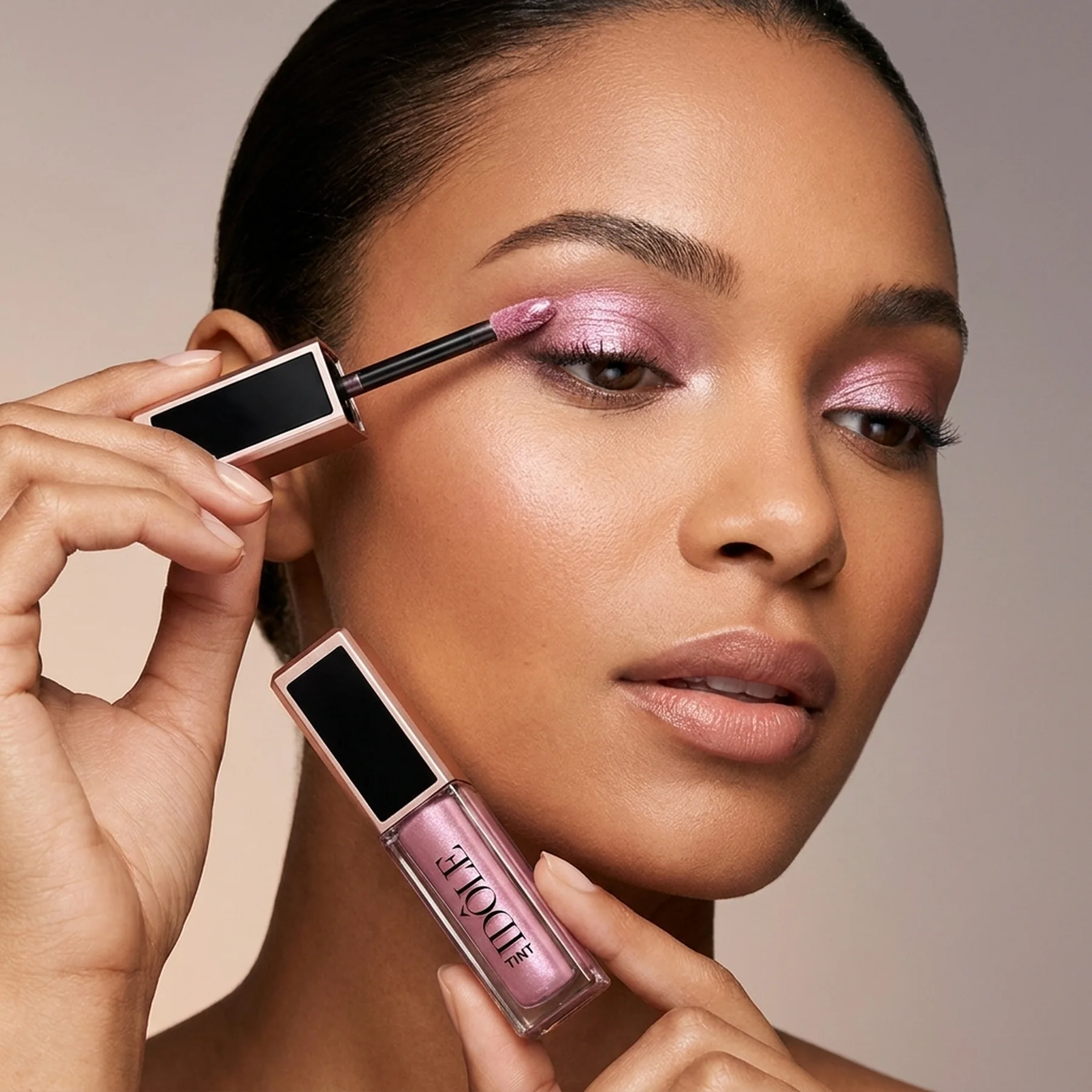 Жидкие тени Lancome Idole Tint Liquid Eye-blusher 7 мл 10 Lavander Latte