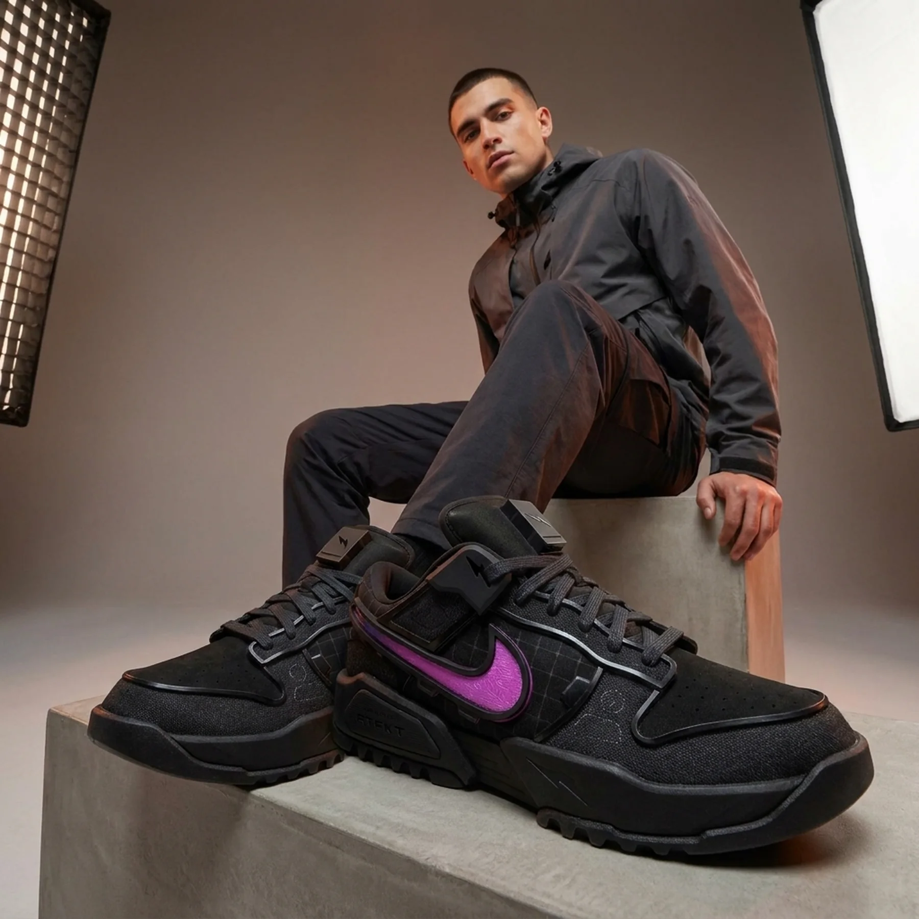 RTFKT x Dunk Genesis 'Void'