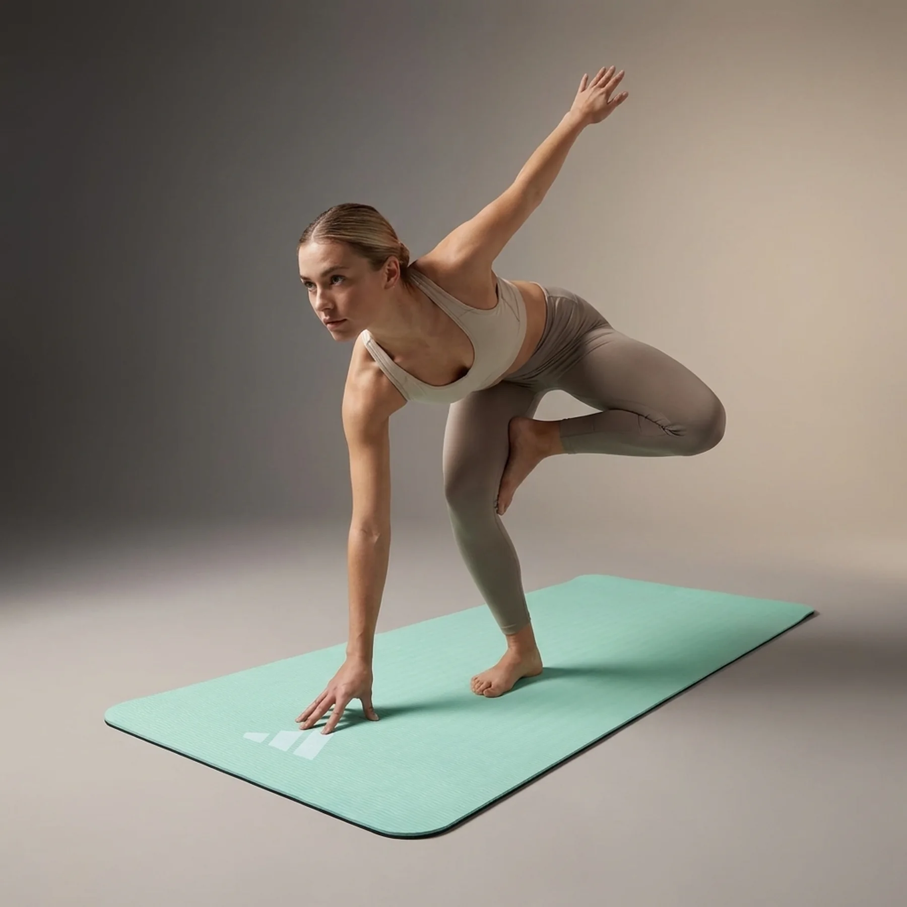 Килимок для йоги Adidas Double Sided Yoga Mat ментоловий, сірий 176 х 61 х 0,6 см (ADYG-10400BLM-NL)