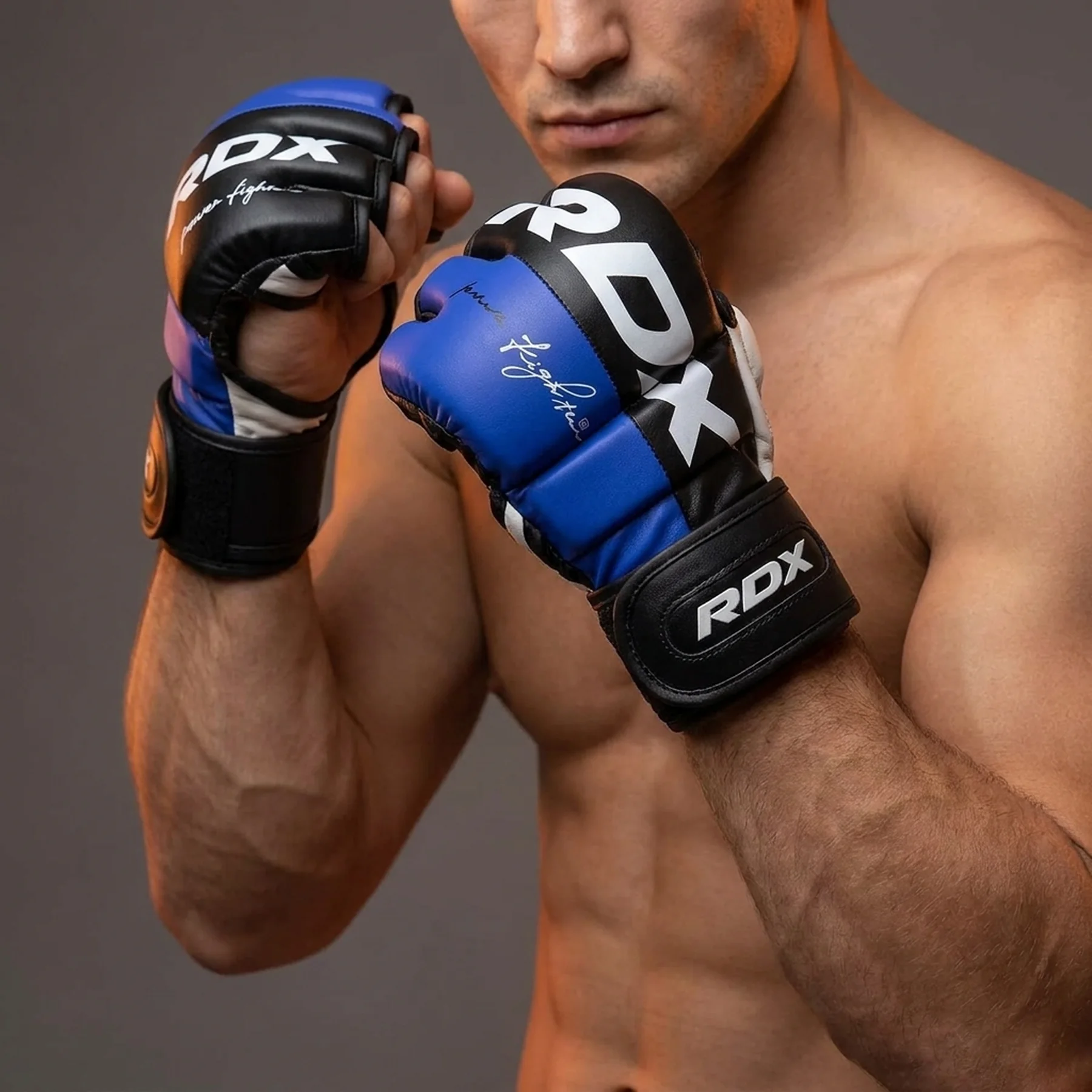 Тренувальні рукавиці RDX GRAPPLING GLOVES REX T6 PLUS чорний, синій, білий XL (GGR-T6U)