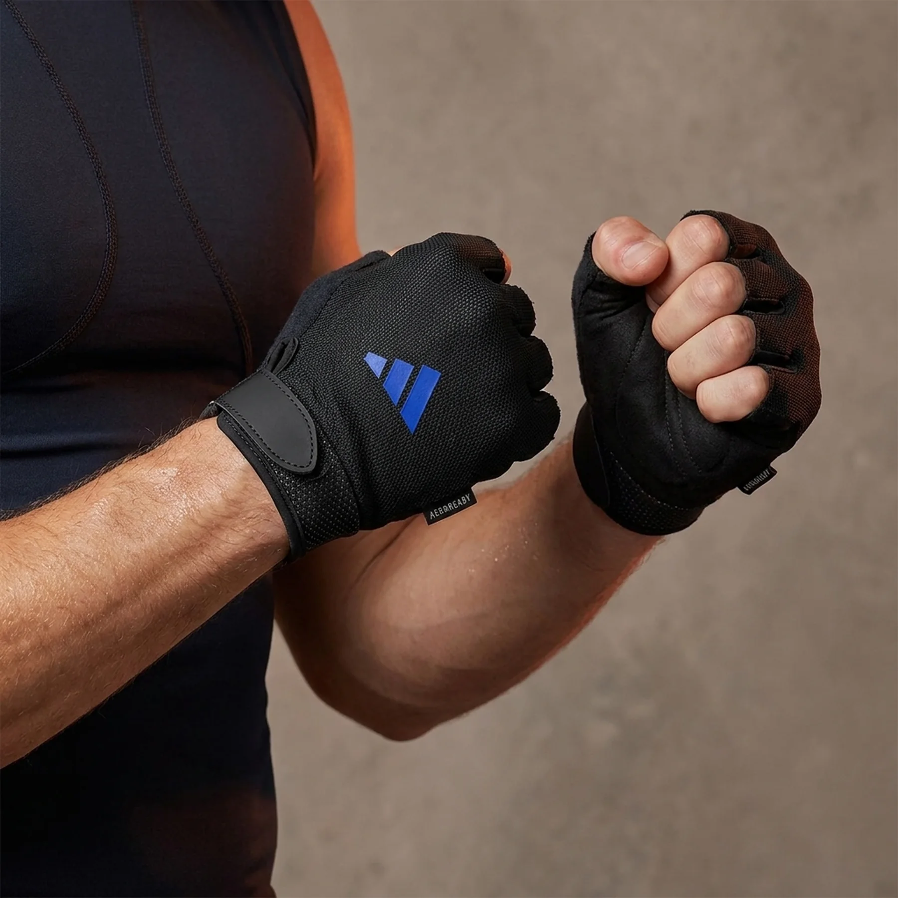 Рукавиці для тренінгу Adidas Essential Adjustable Gloves,M (ADGB-12434-NL)