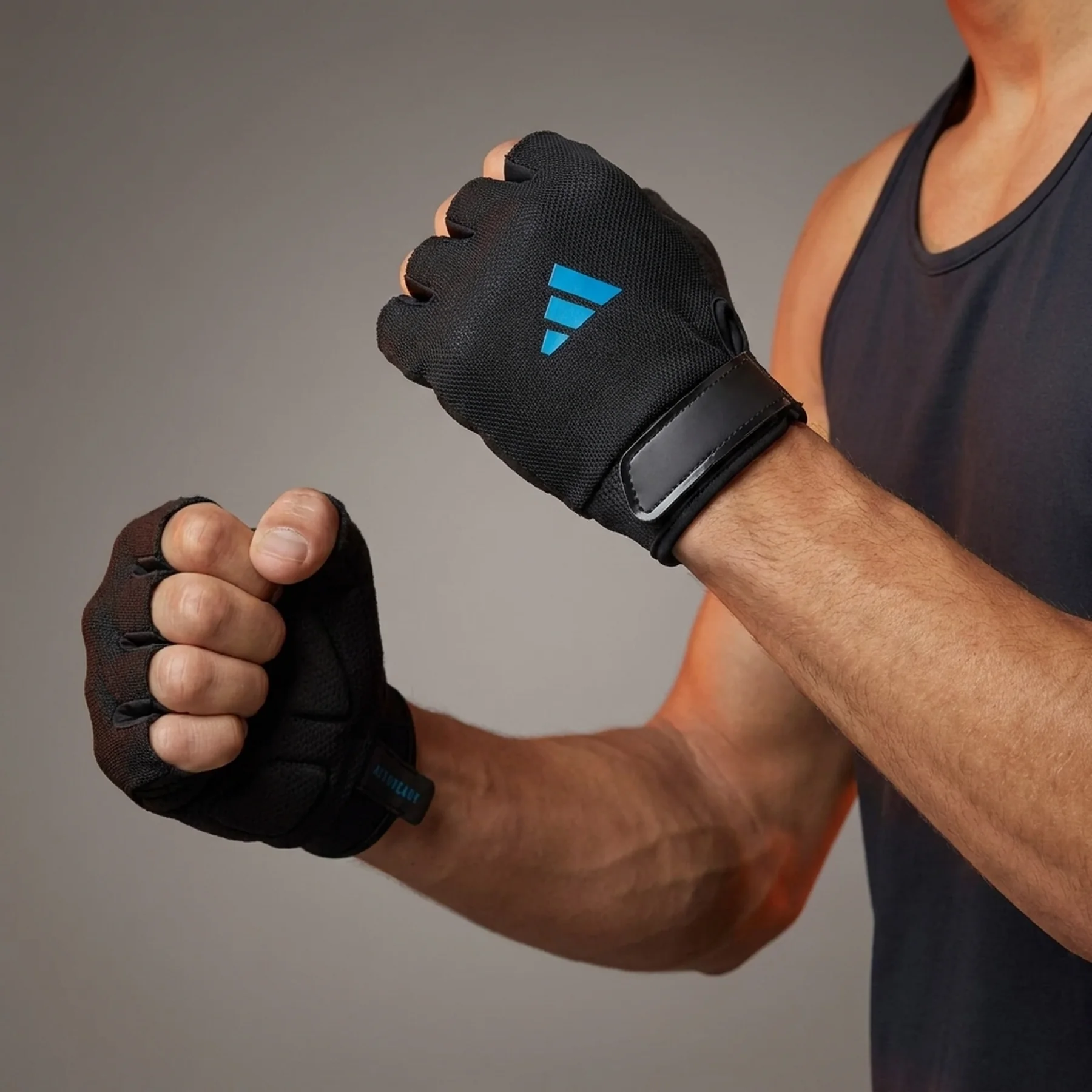 Рукавиці для тренінгу Adidas Essential Training Gloves (ADGB-15002BL)
