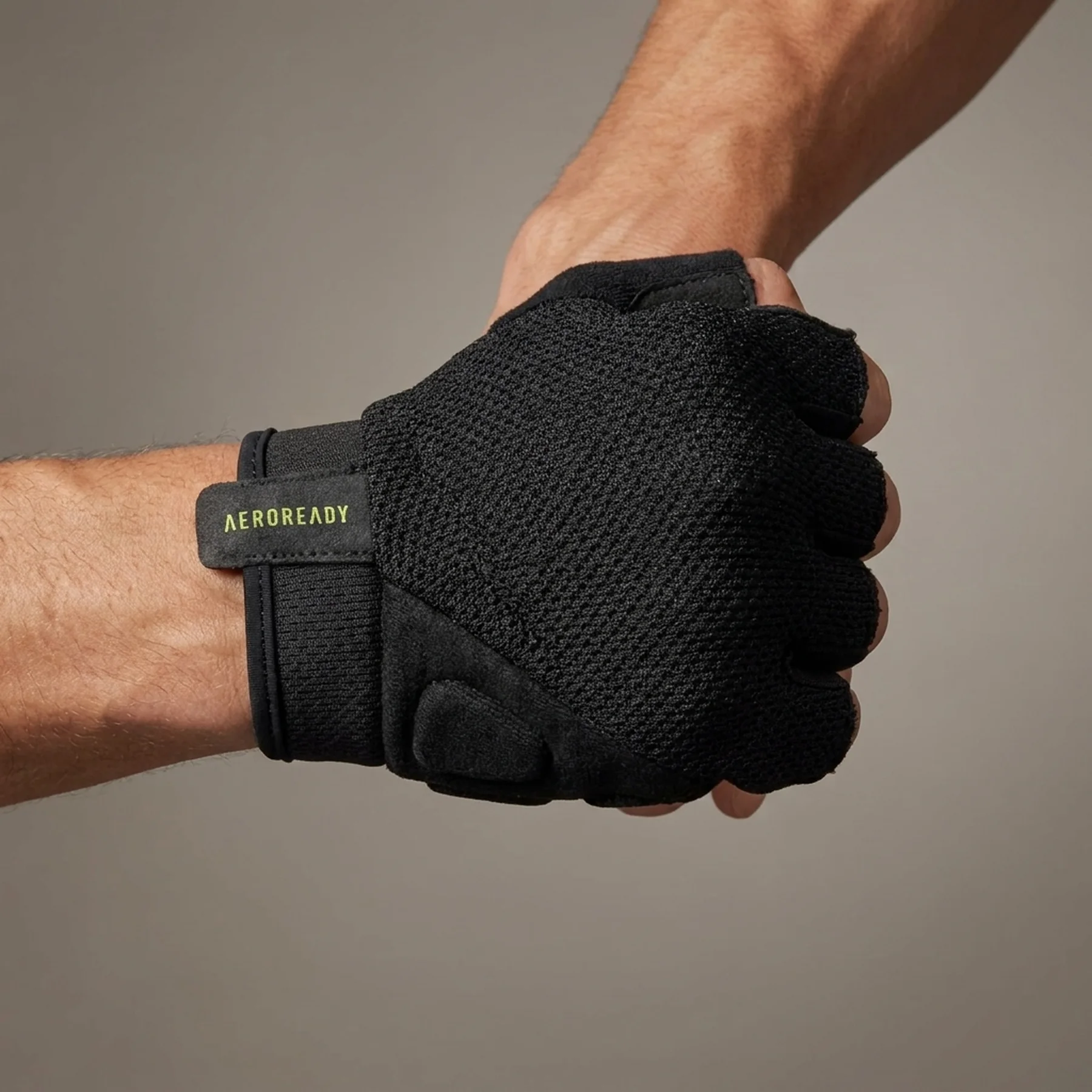 Рукавиці для тренінгу Adidas Essential Training Gloves (ADGB-15003GN)