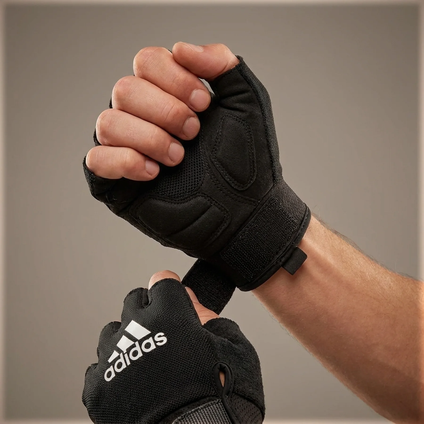 Рукавиці для тренінгу Adidas Essential Training Gloves (ADGB-15004WH)