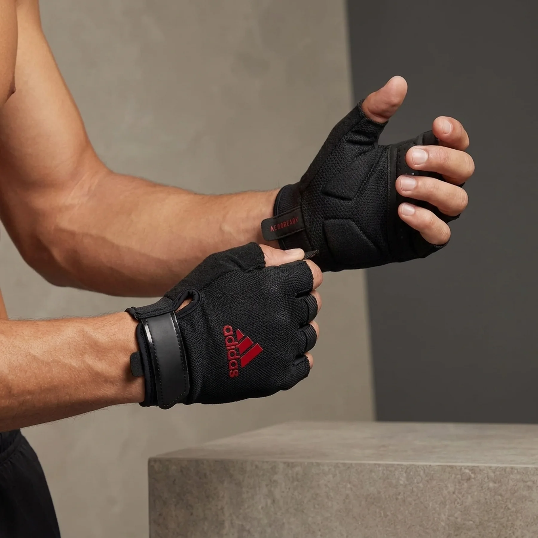 Рукавиці для тренінгу Adidas Essential Training Gloves,Xl (ADGB-15004RD)