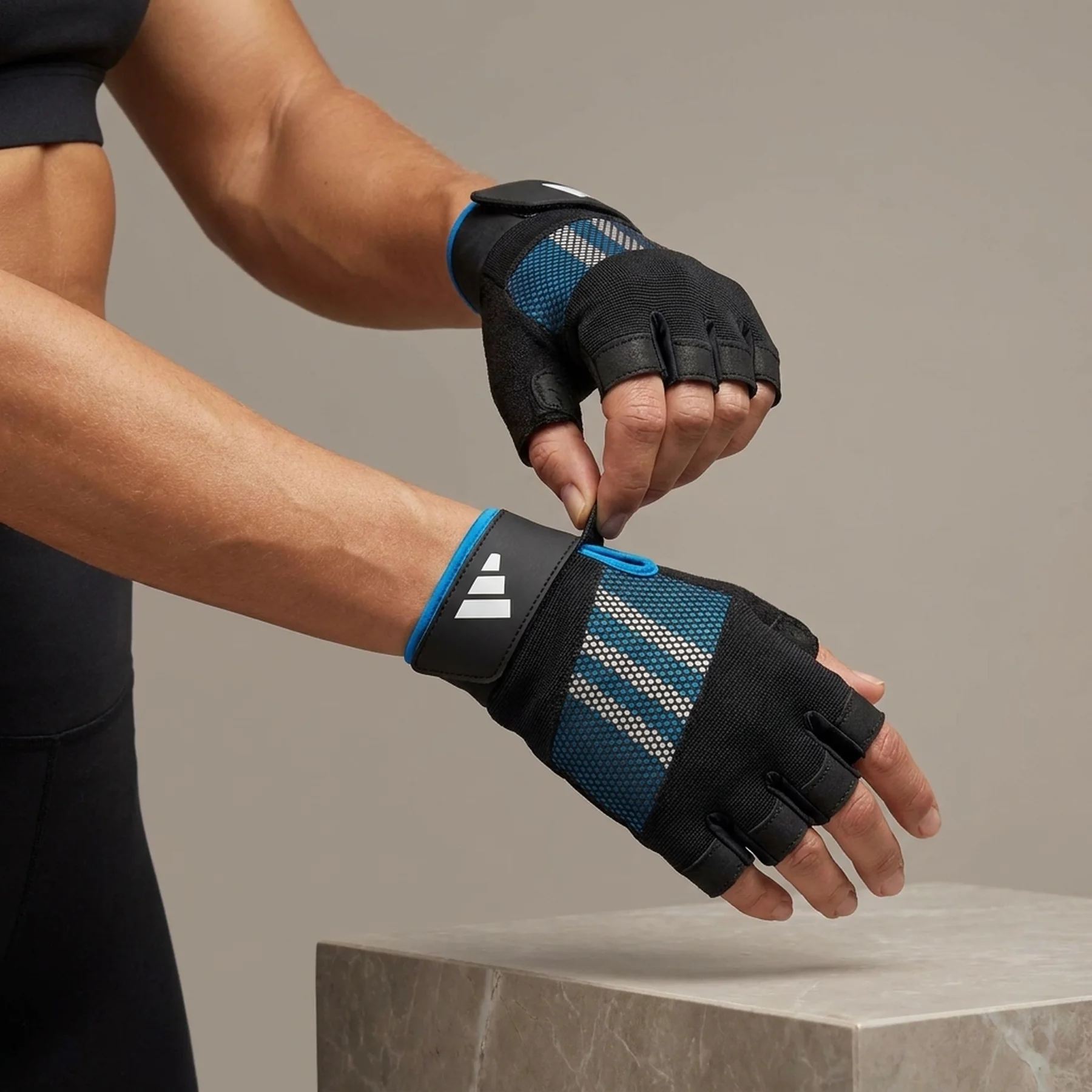 Рукавиці для тренінгу Adidas Performance Training Gloves (ADGB-15011BL)
