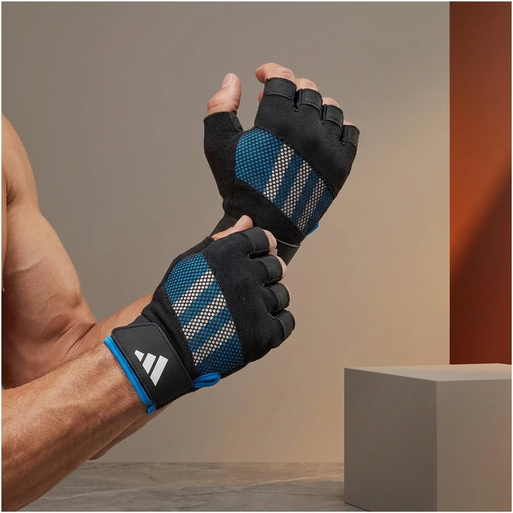 Рукавиці для тренінгу Adidas Performance Training Gloves (ADGB-15014BL)