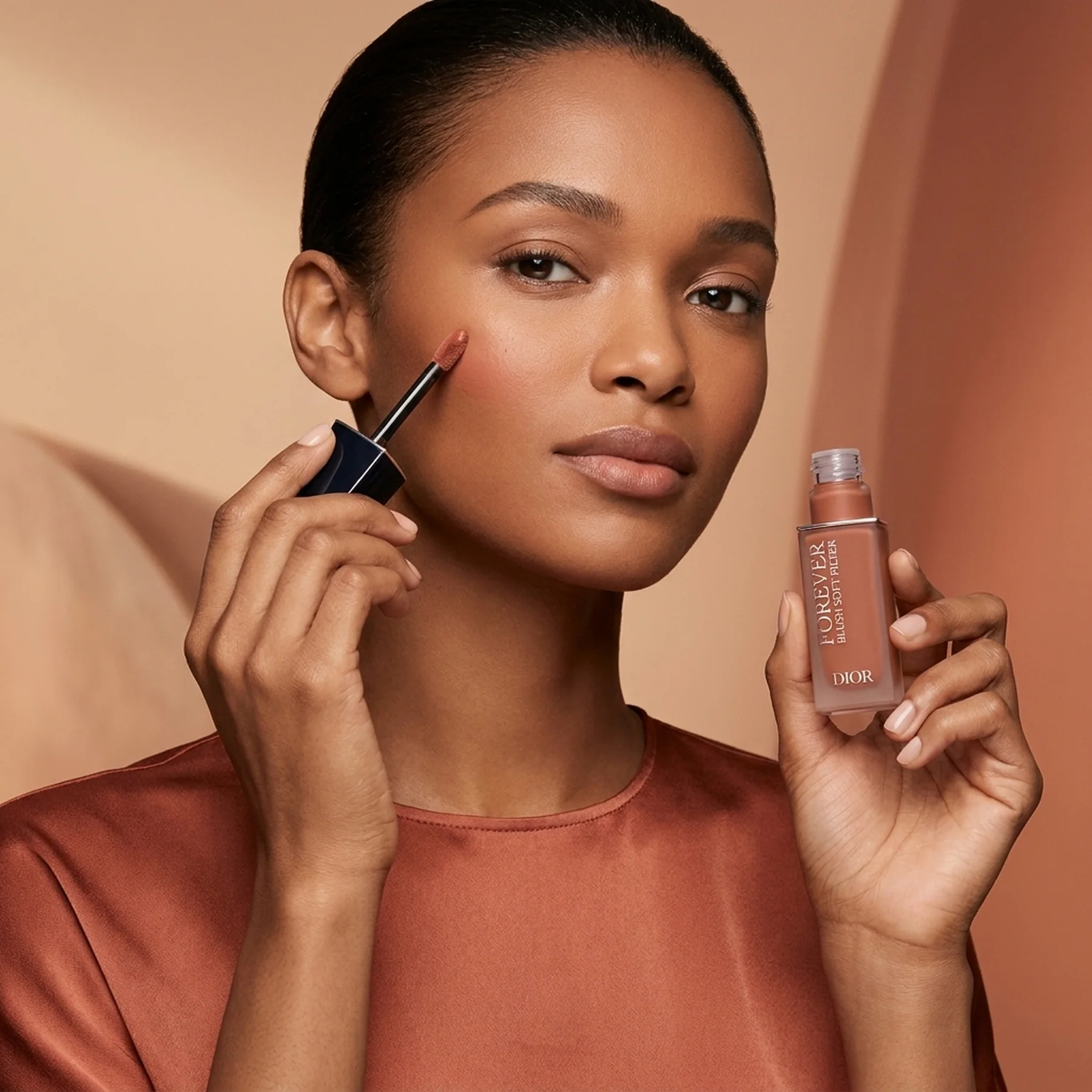 Румяна Dior Forever Blush Soft Filter Whipped Liquid Blush 08 Oud