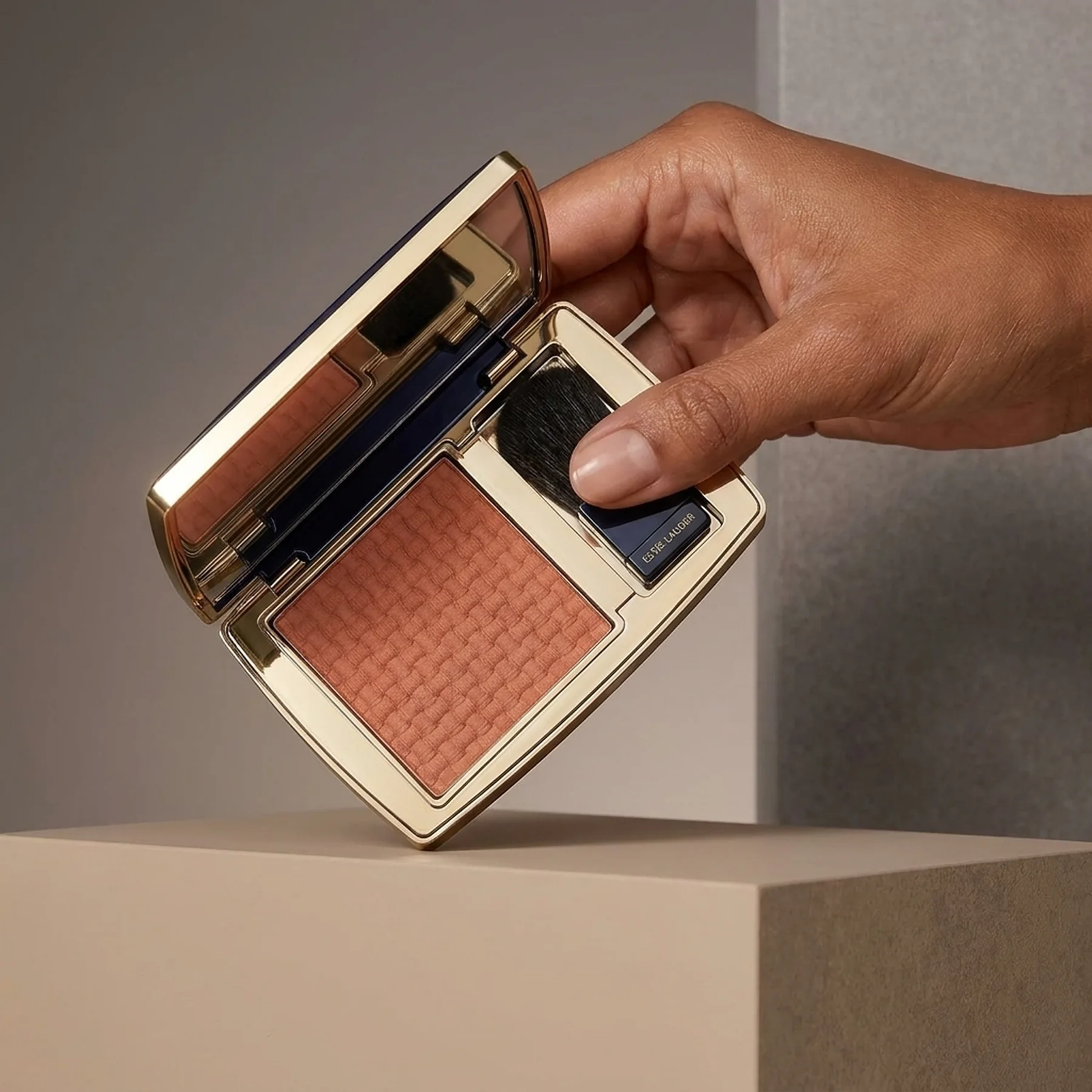 Румяна Estee Lauder The Sculpting Blush 7 г Magnetic Glow