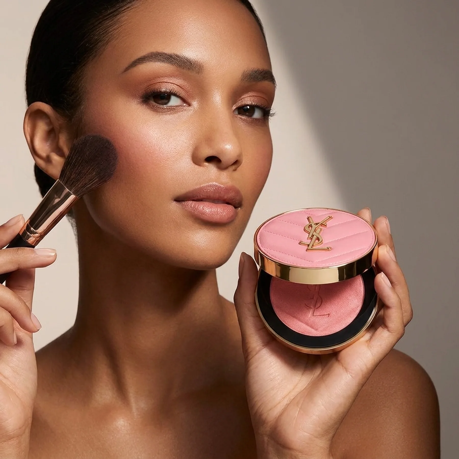 Румяна Yves Saint Laurent Make Me Blush Bold Blurring Blush 93 Restless Rose