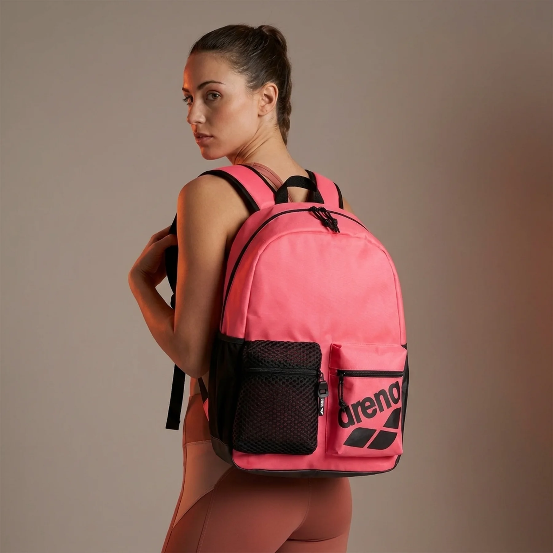 Рюкзак Arena ONE GO BACKPACK 30L рожевий 45 х 31 х 18 см (010226-220)